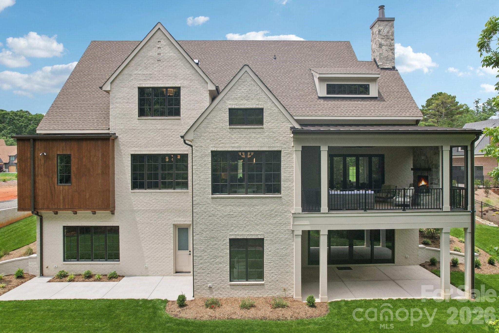 213 Crest Court — Weddington