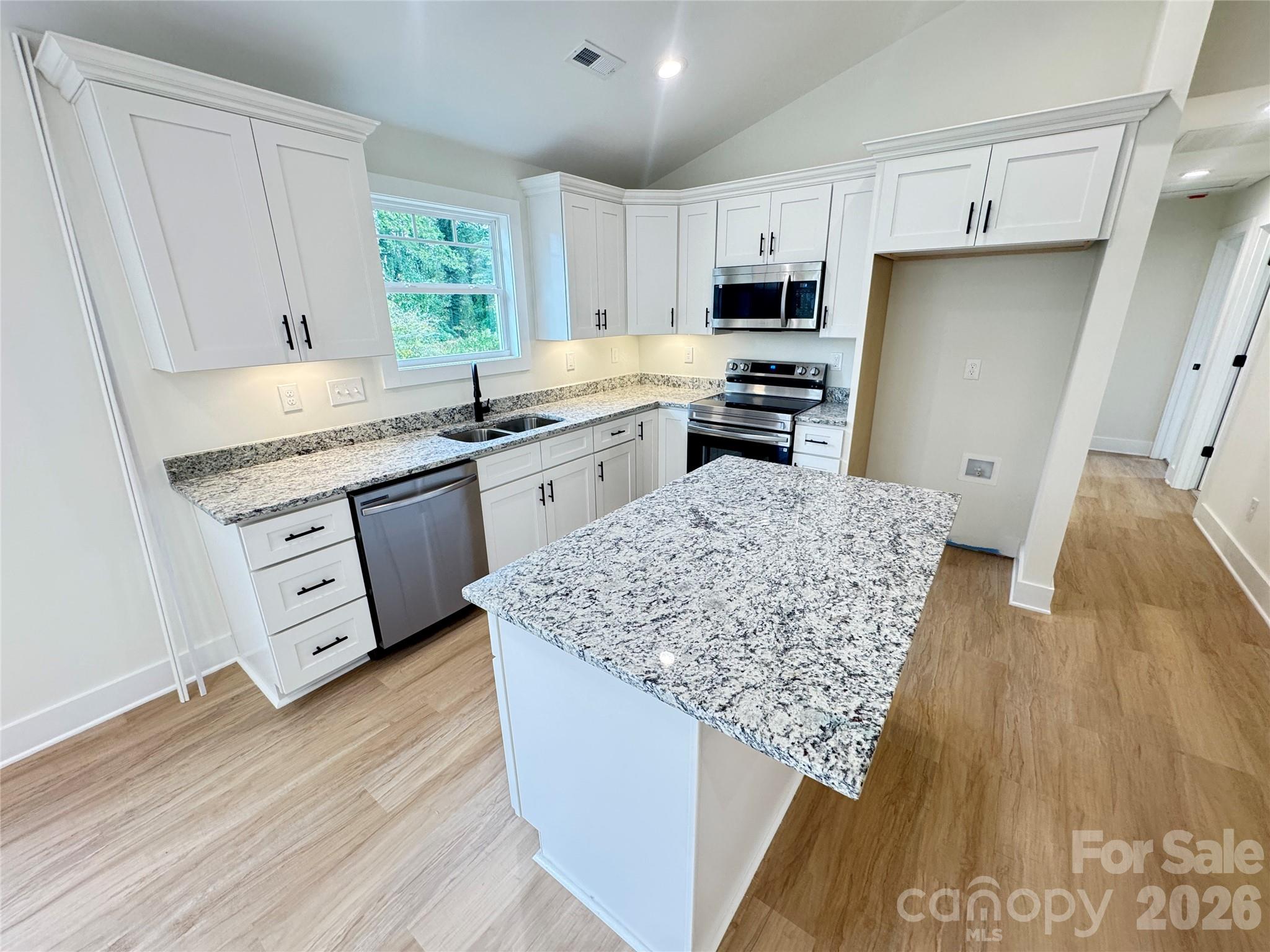 1205 Summerhill Street SW — Lenoir