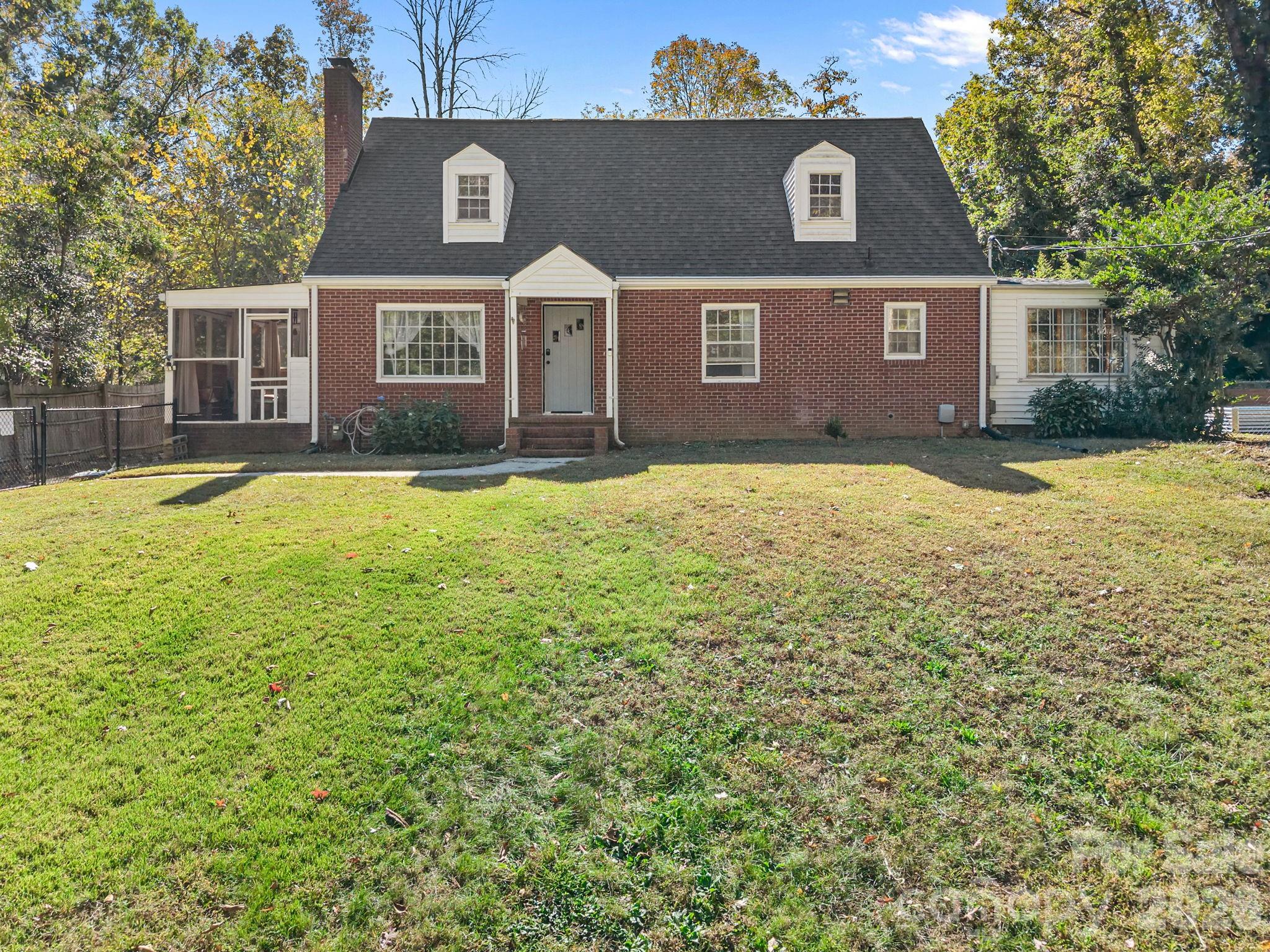 151 E Corriher Avenue — Salisbury