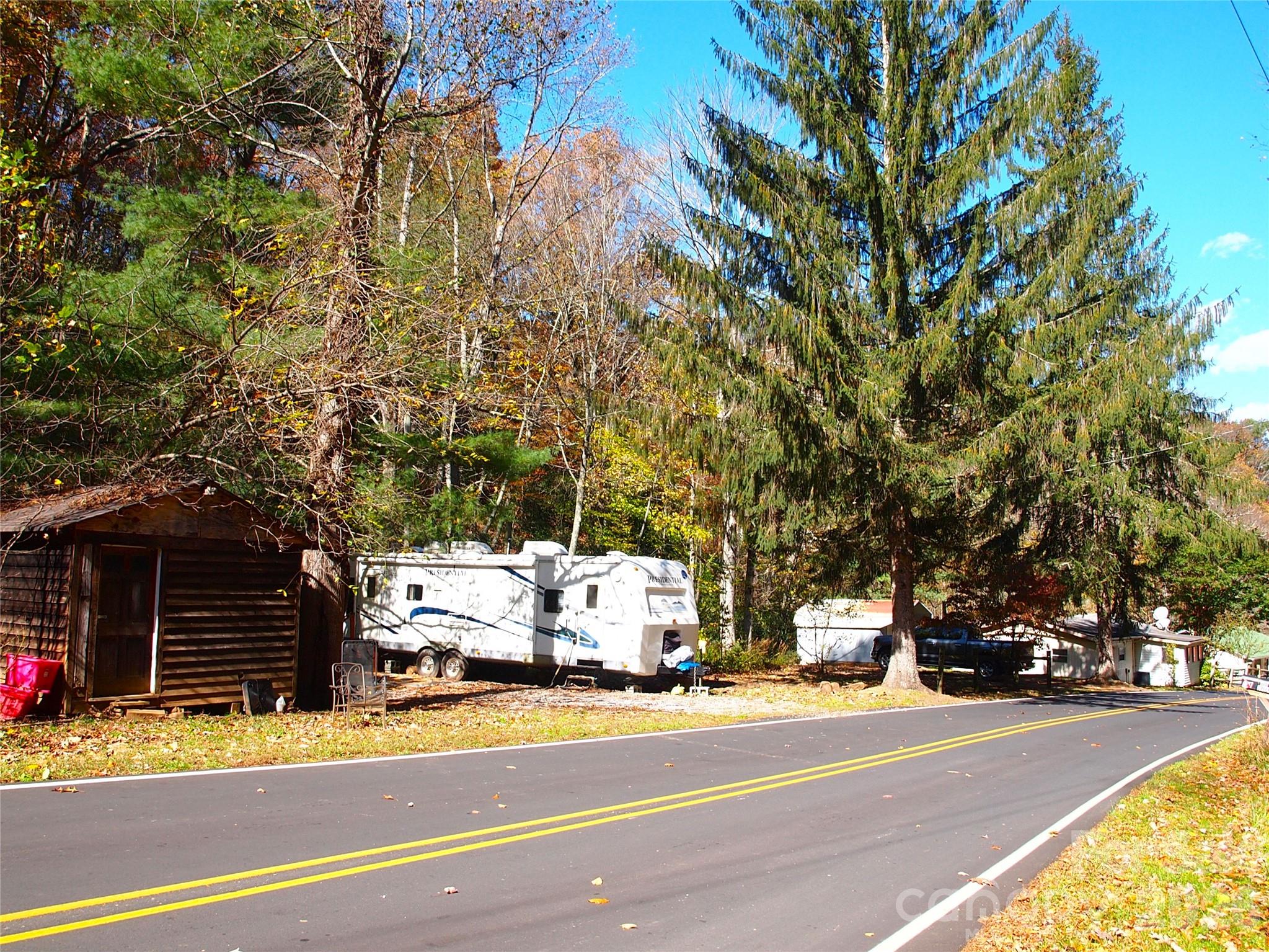 9 Smokey Cove Road — Canton