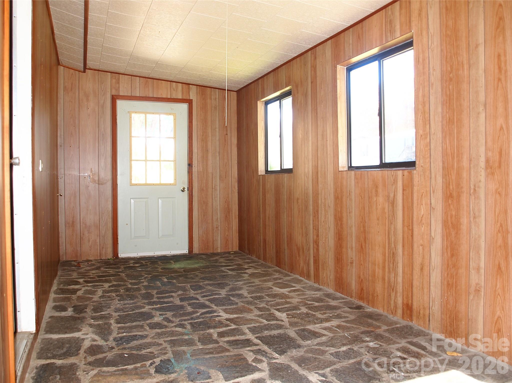9 Smokey Cove Road — Canton