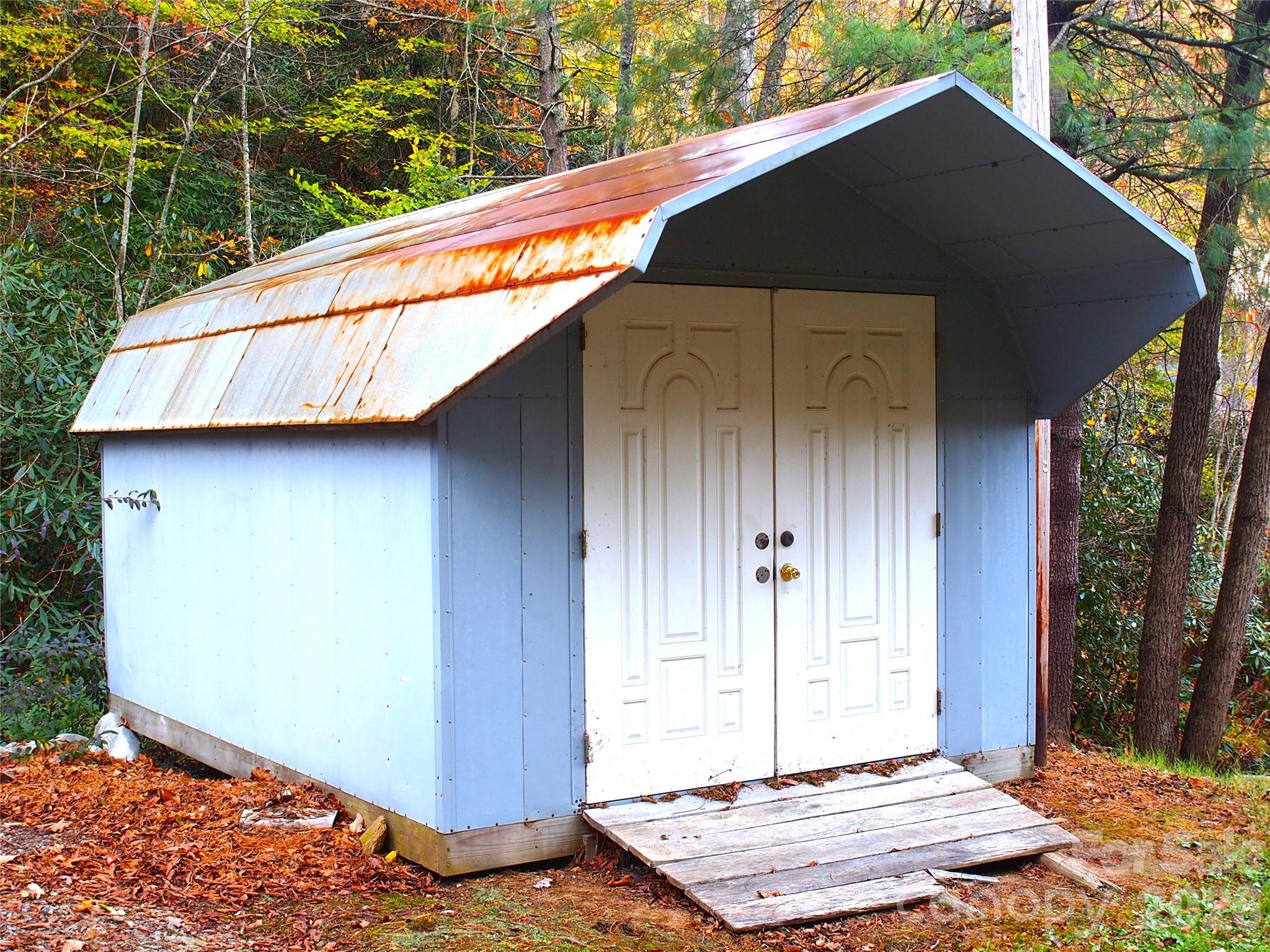 9 Smokey Cove Road — Canton