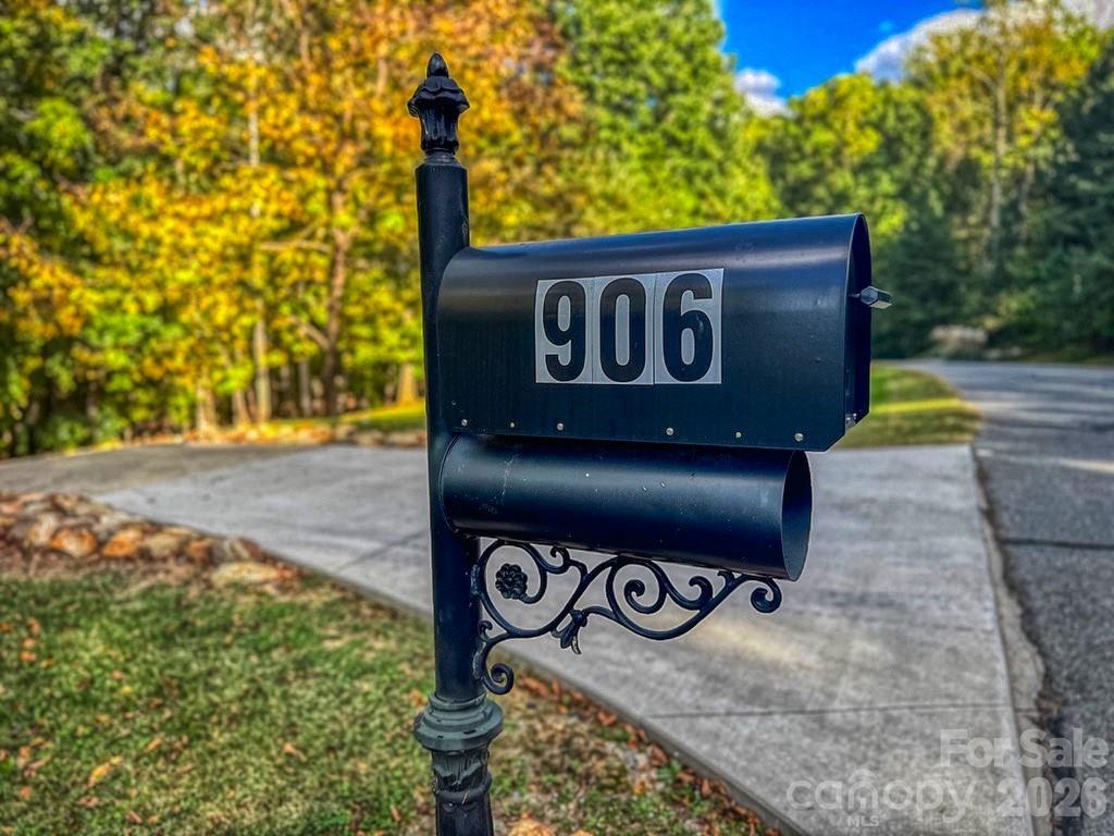 906 Rocky Cove Lane — Denton