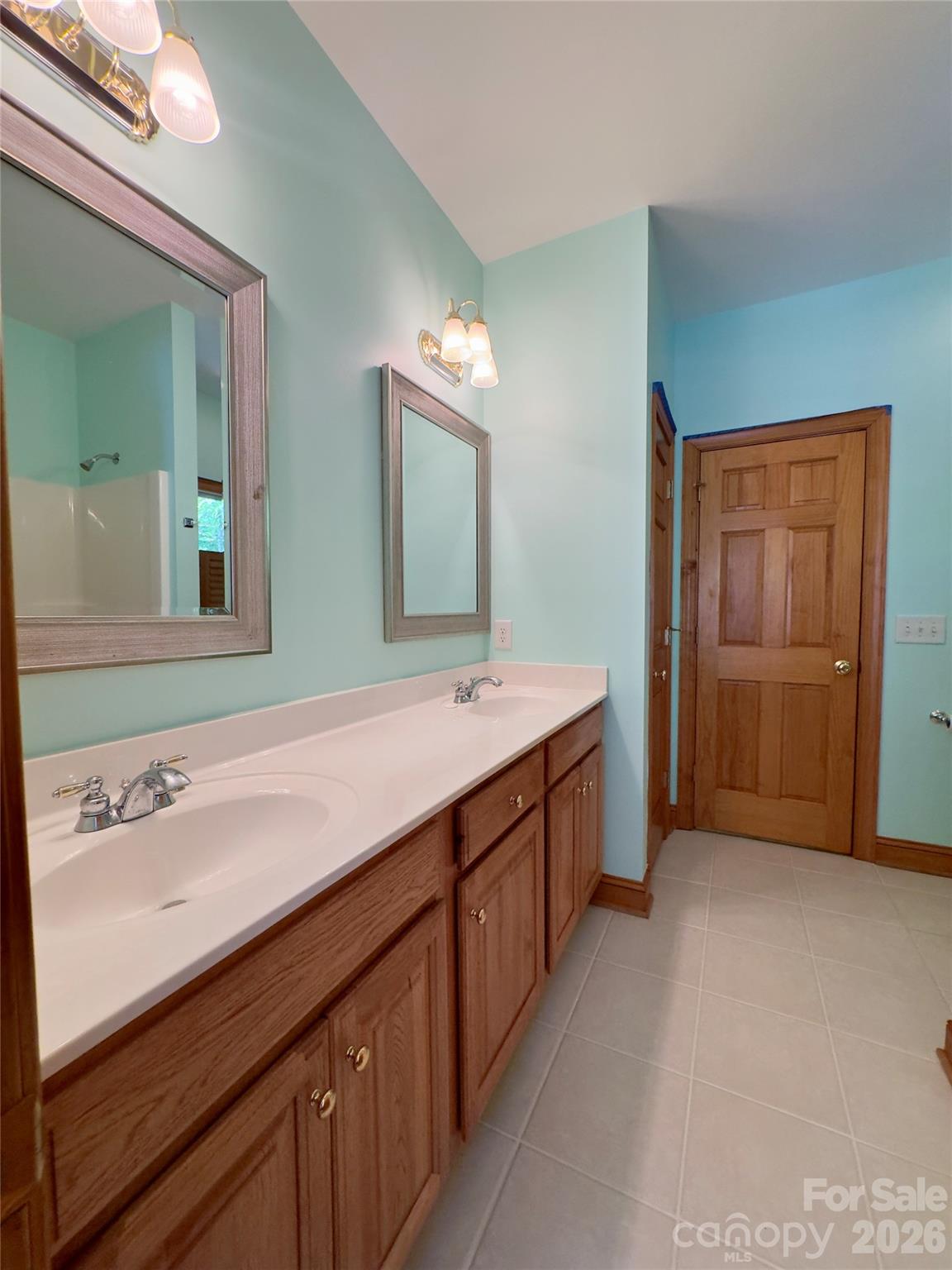 906 Rocky Cove Lane — Denton