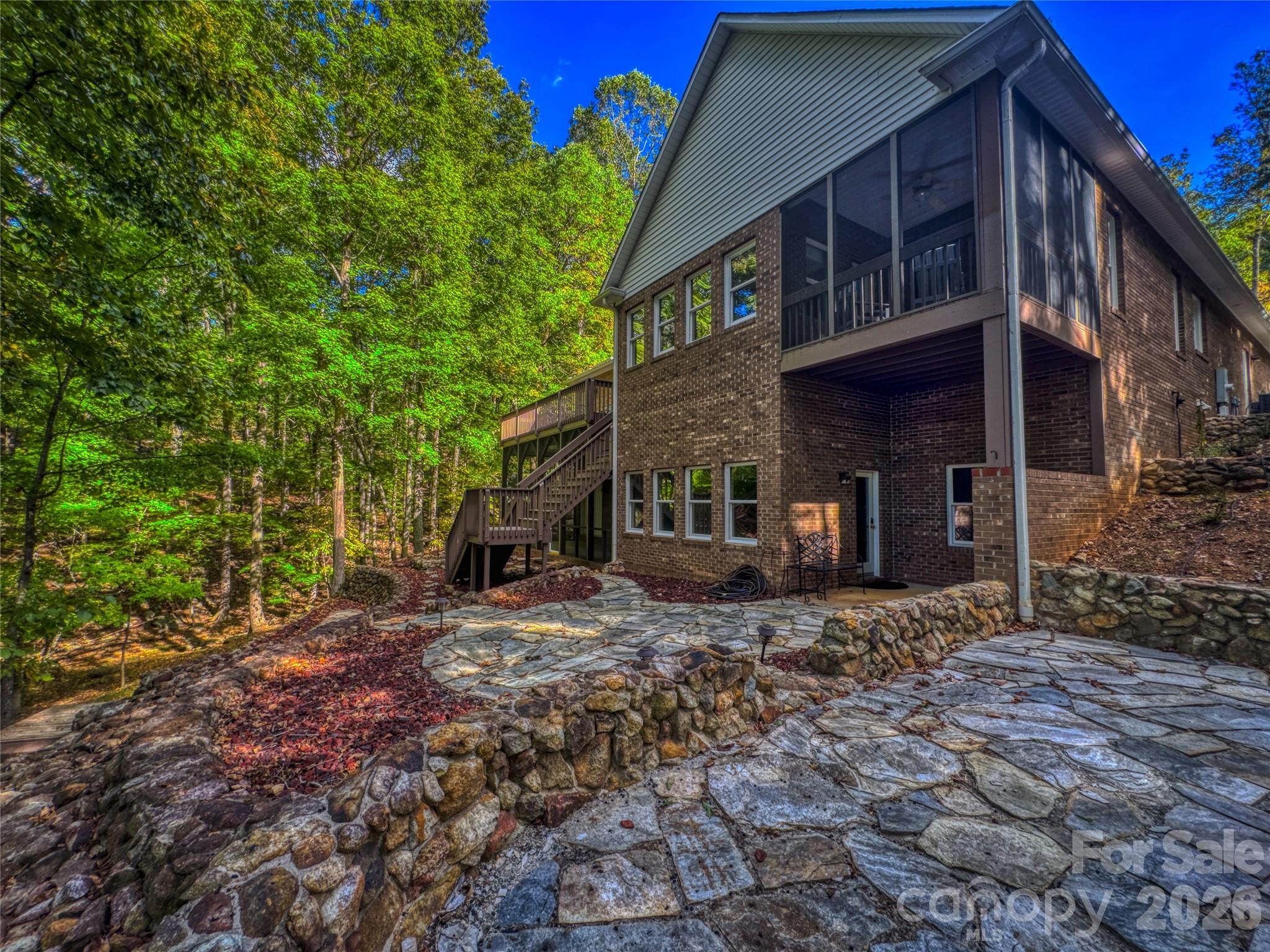 906 Rocky Cove Lane — Denton