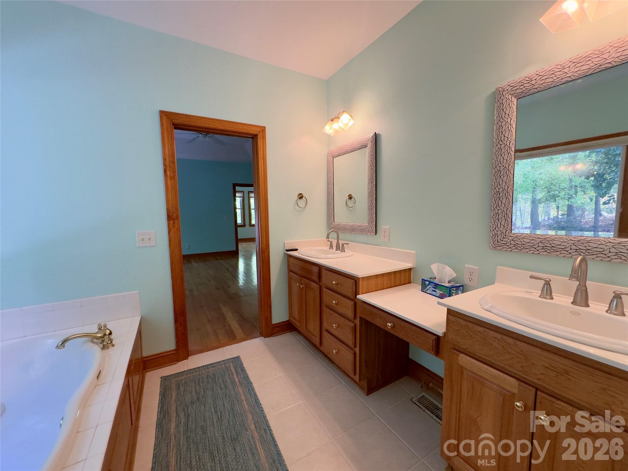 906 Rocky Cove Lane — Denton