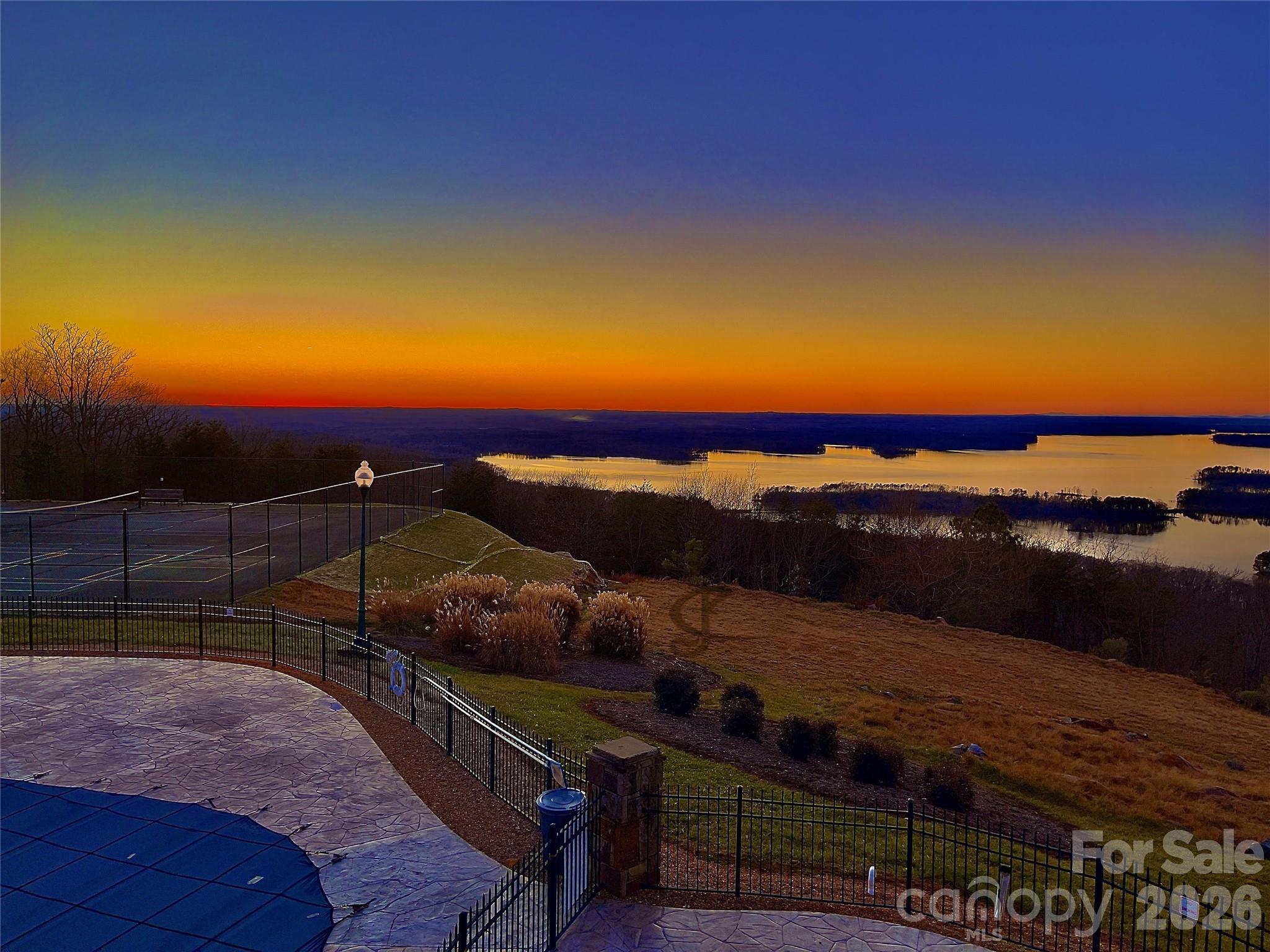 906 Rocky Cove Lane — Denton