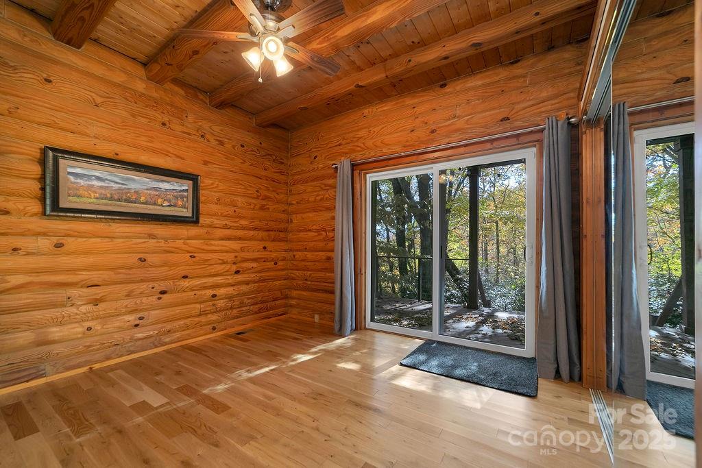 85 N Ridge Road — Rosman