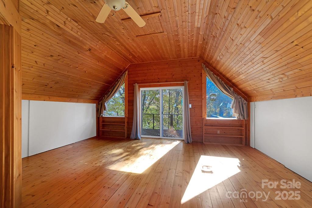 85 N Ridge Road — Rosman