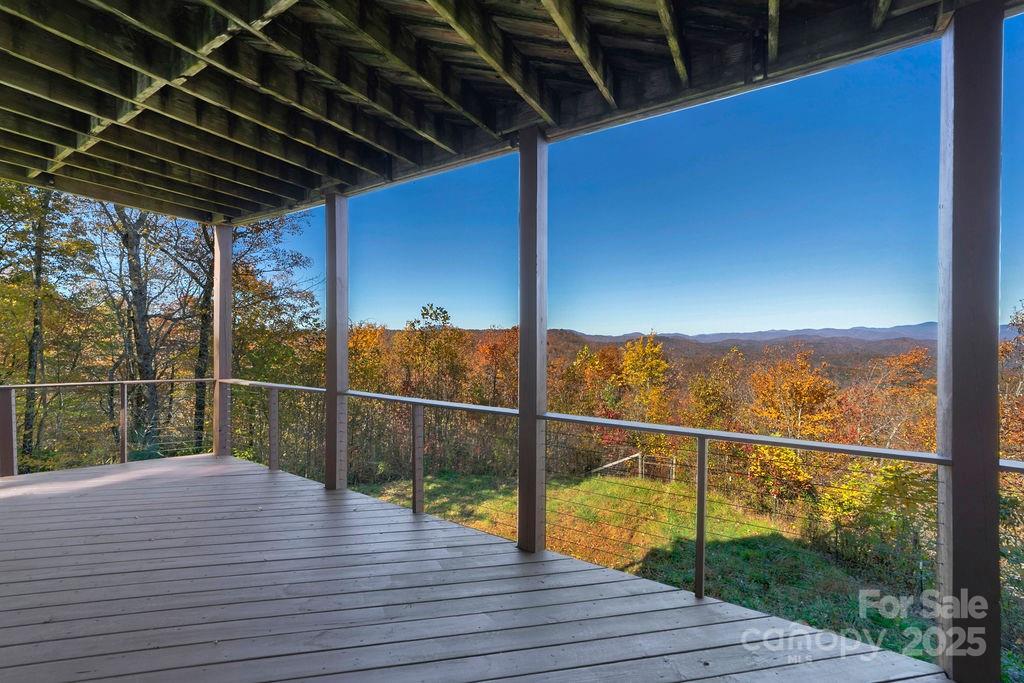85 N Ridge Road — Rosman