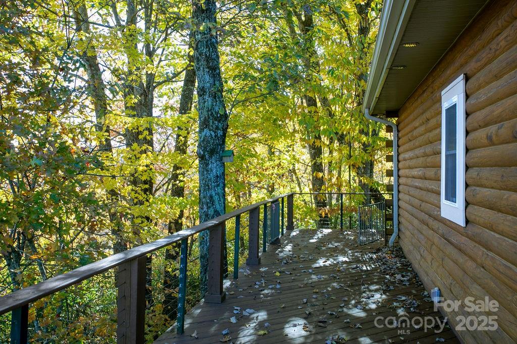 85 N Ridge Road — Rosman