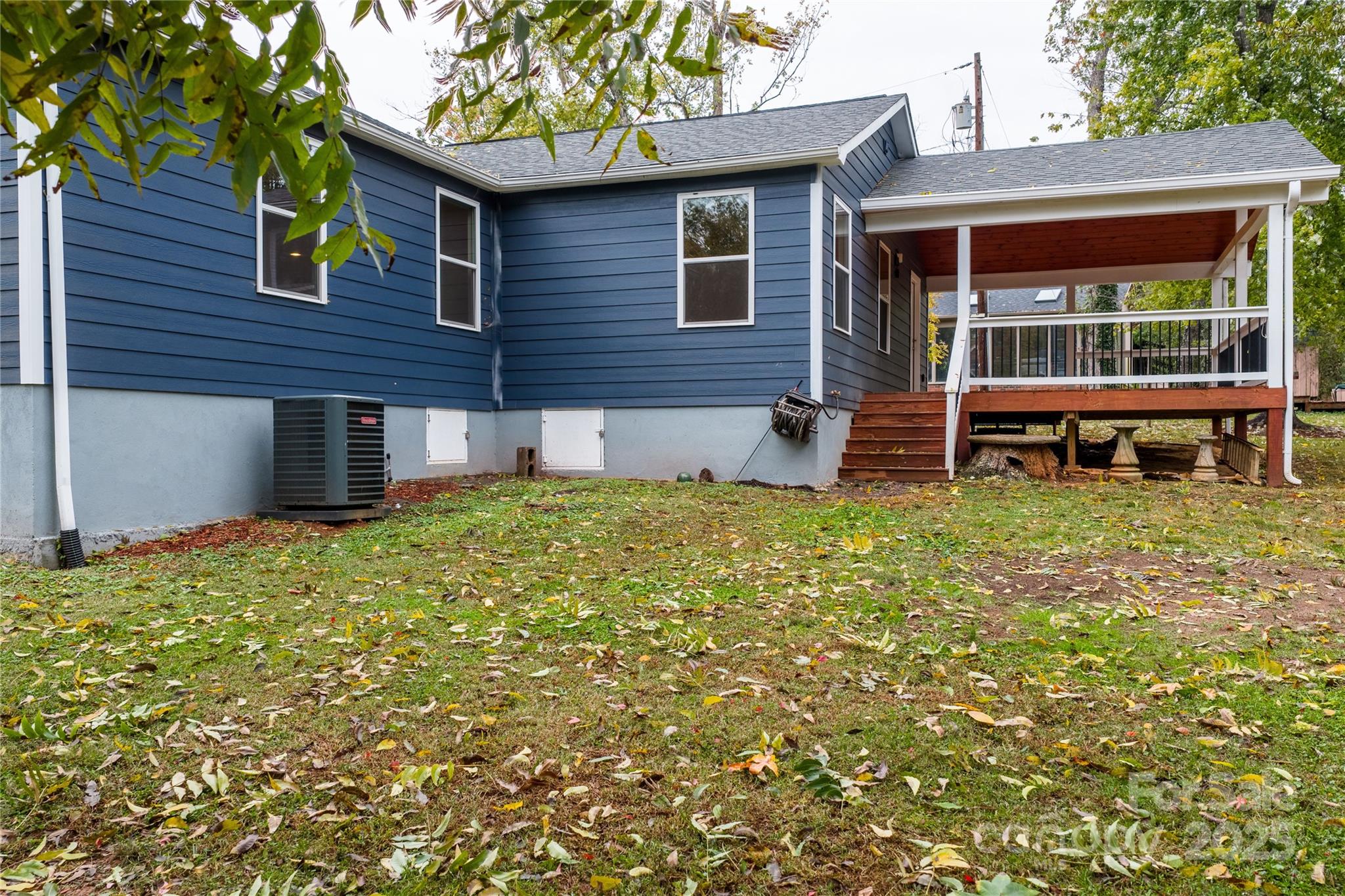 1515 Berkley Street SW — Lenoir