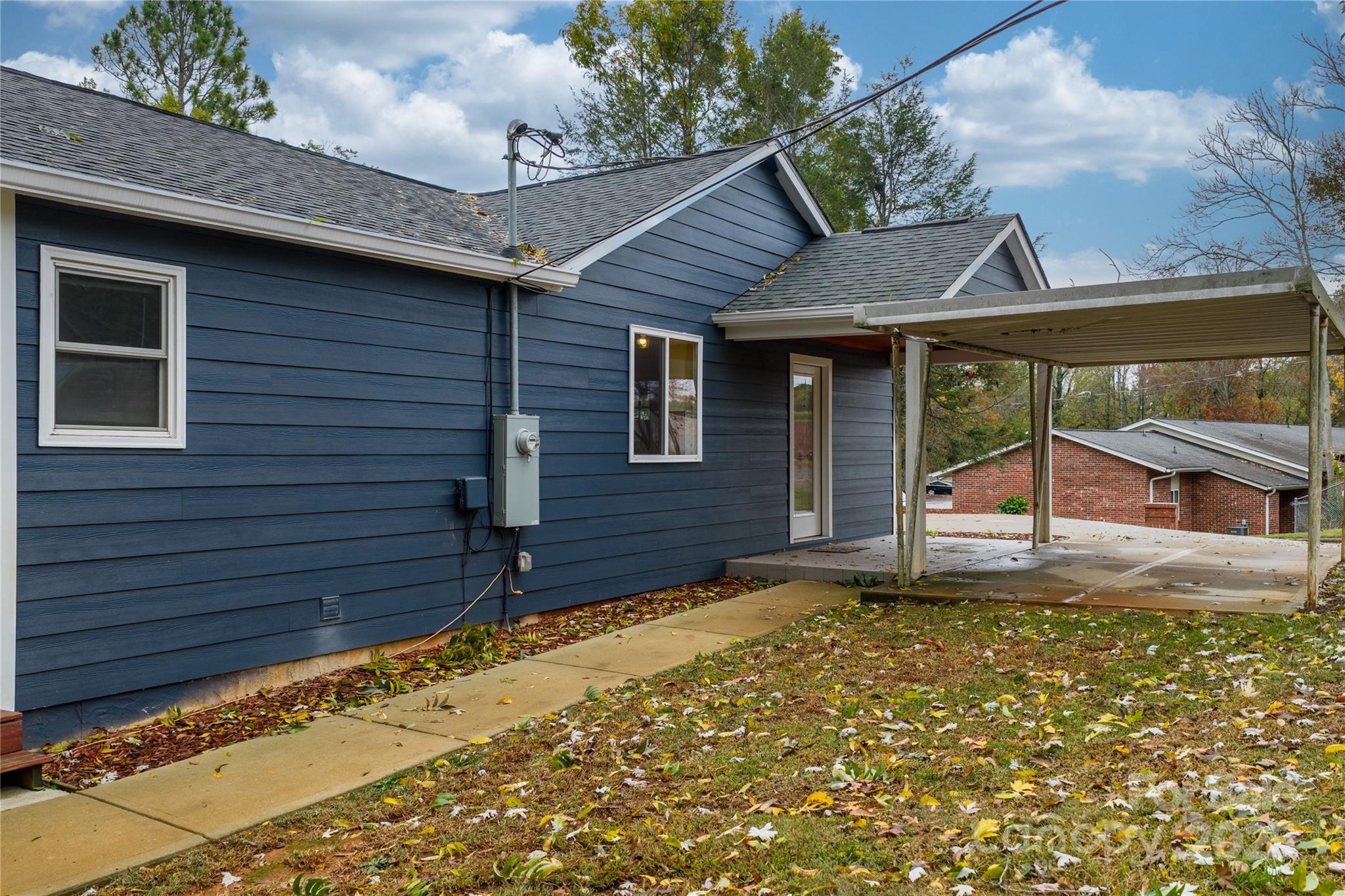 1515 Berkley Street SW — Lenoir