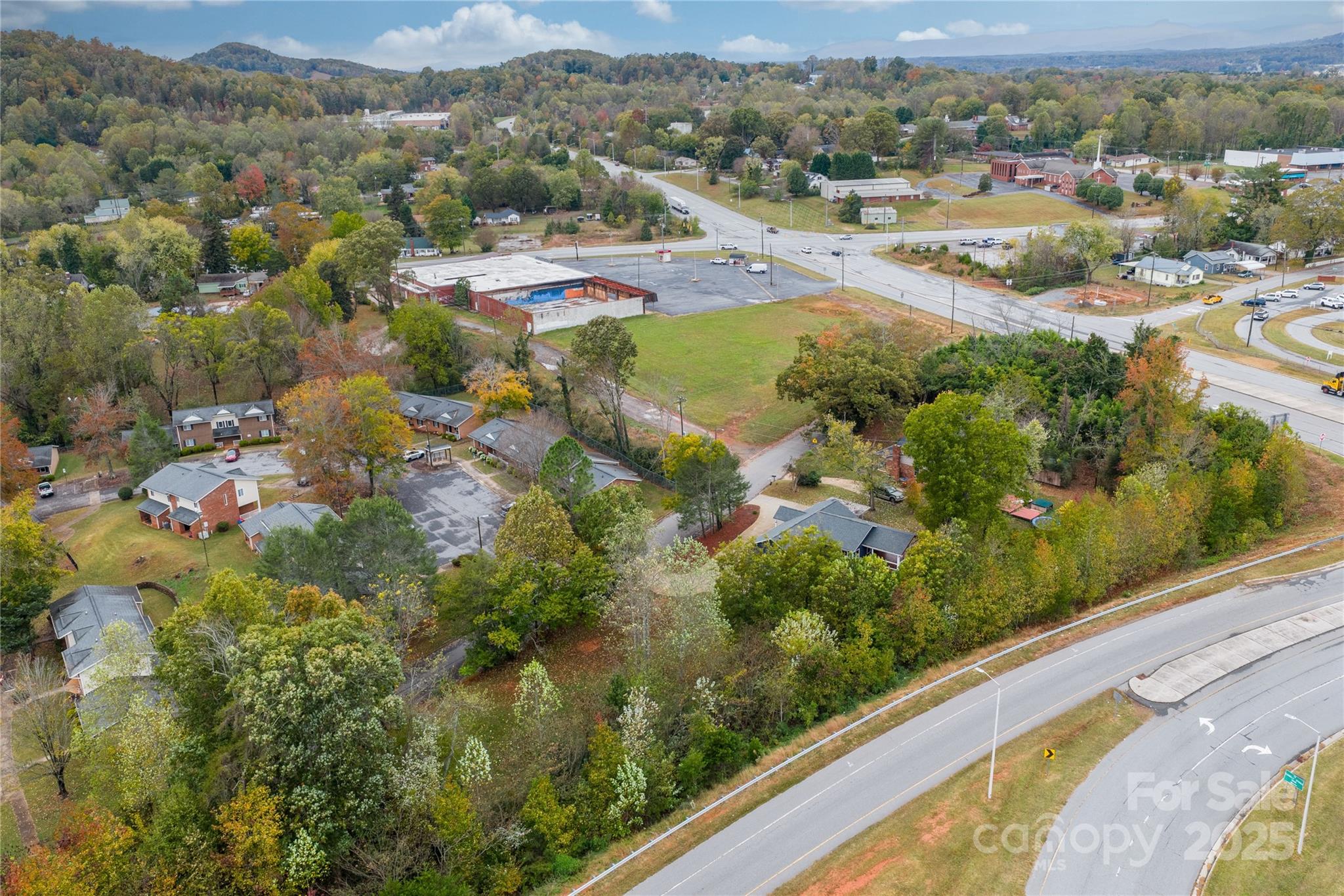 1515 Berkley Street SW — Lenoir