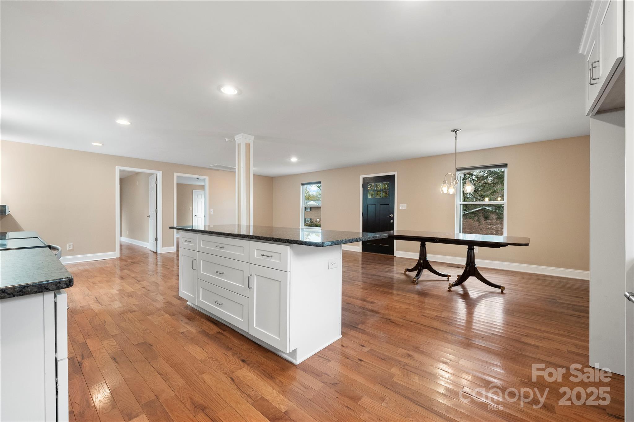1515 Berkley Street SW — Lenoir