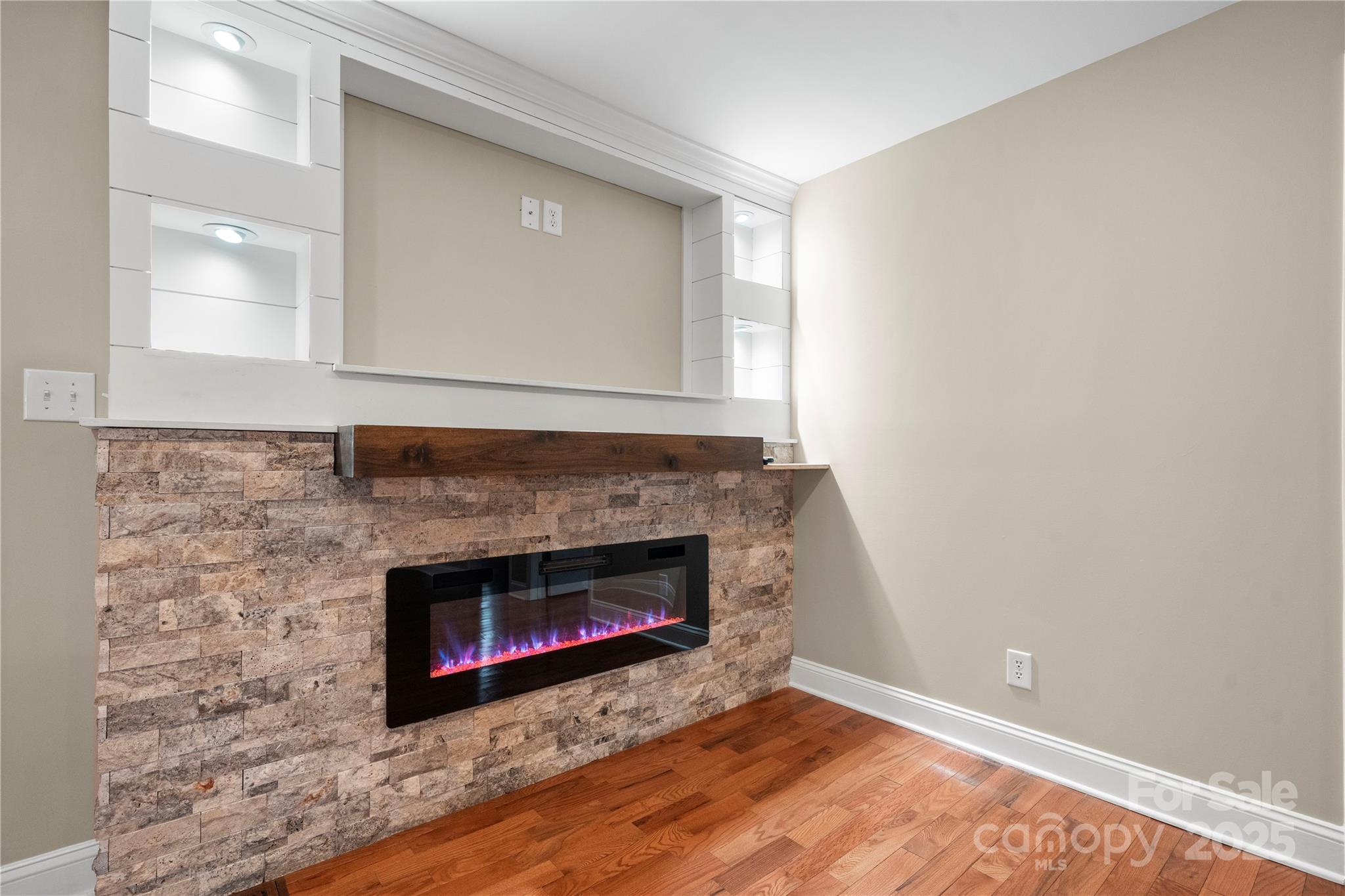 1515 Berkley Street SW — Lenoir
