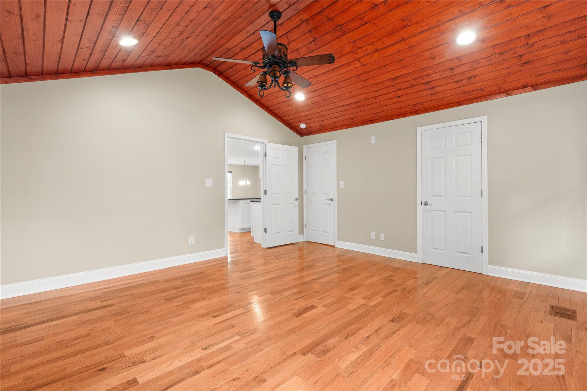 1515 Berkley Street SW — Lenoir