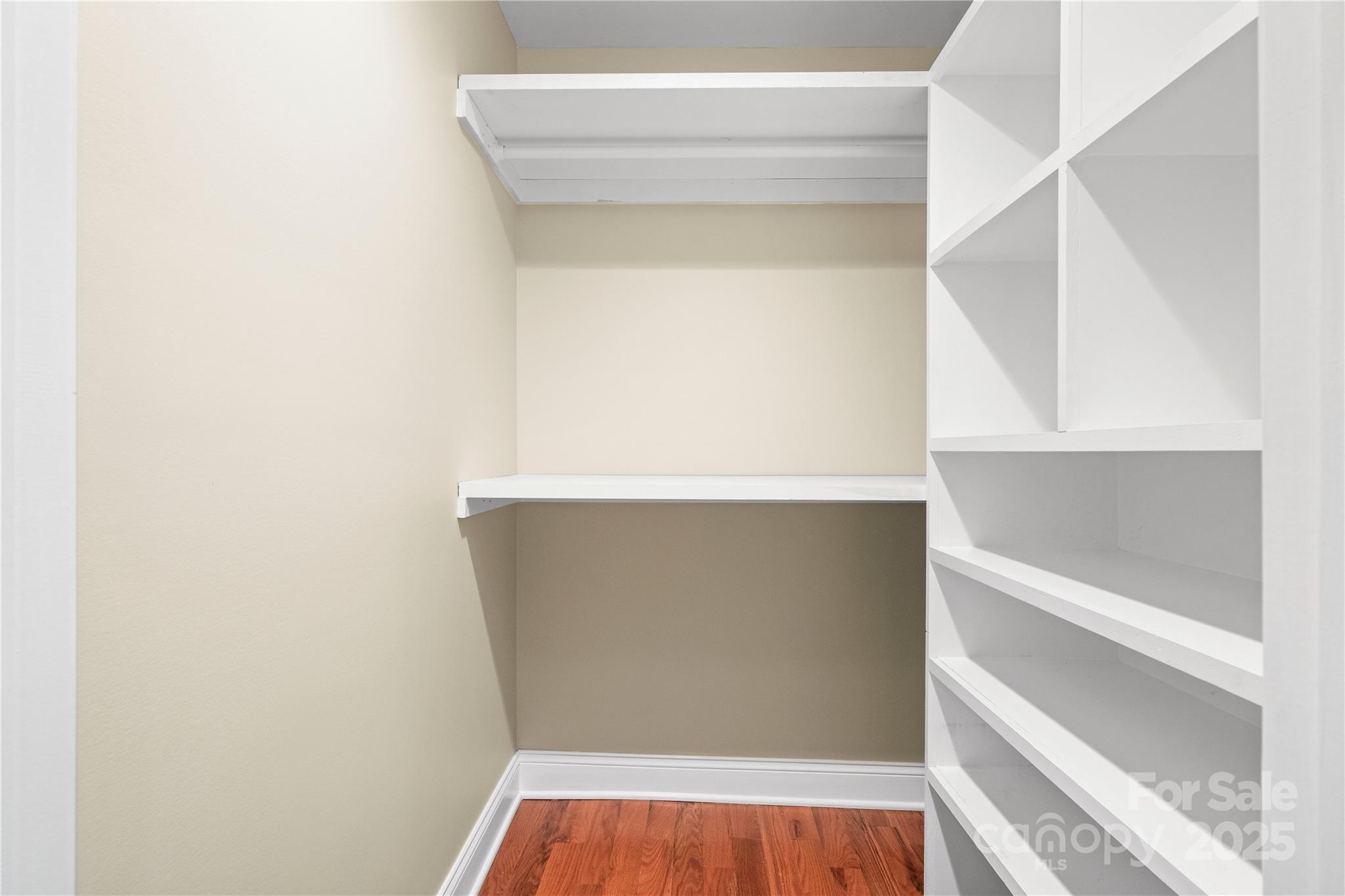 1515 Berkley Street SW — Lenoir