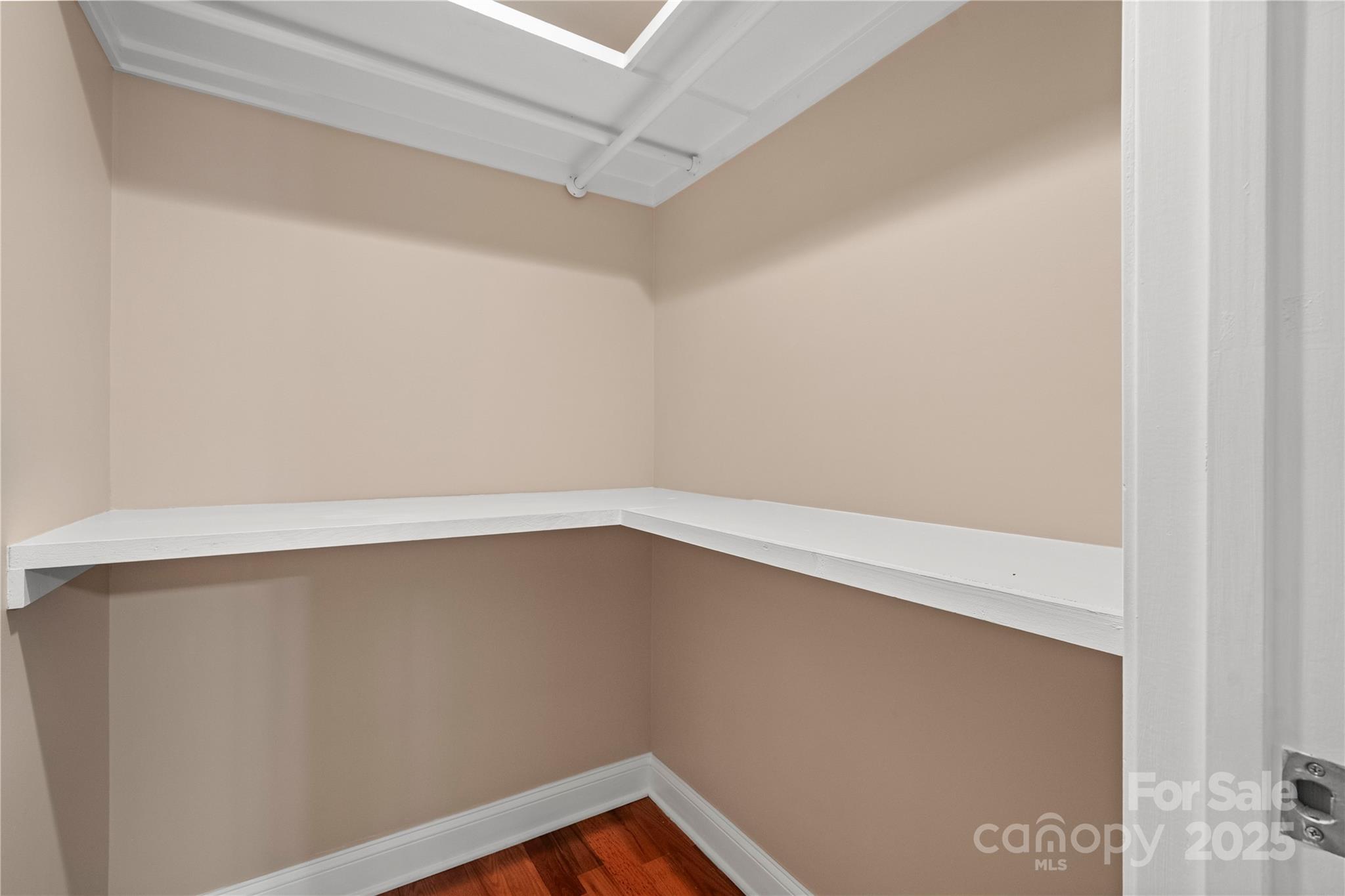 1515 Berkley Street SW — Lenoir