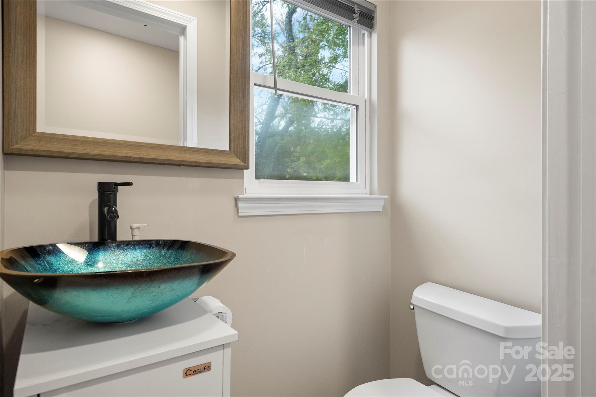 1515 Berkley Street SW — Lenoir