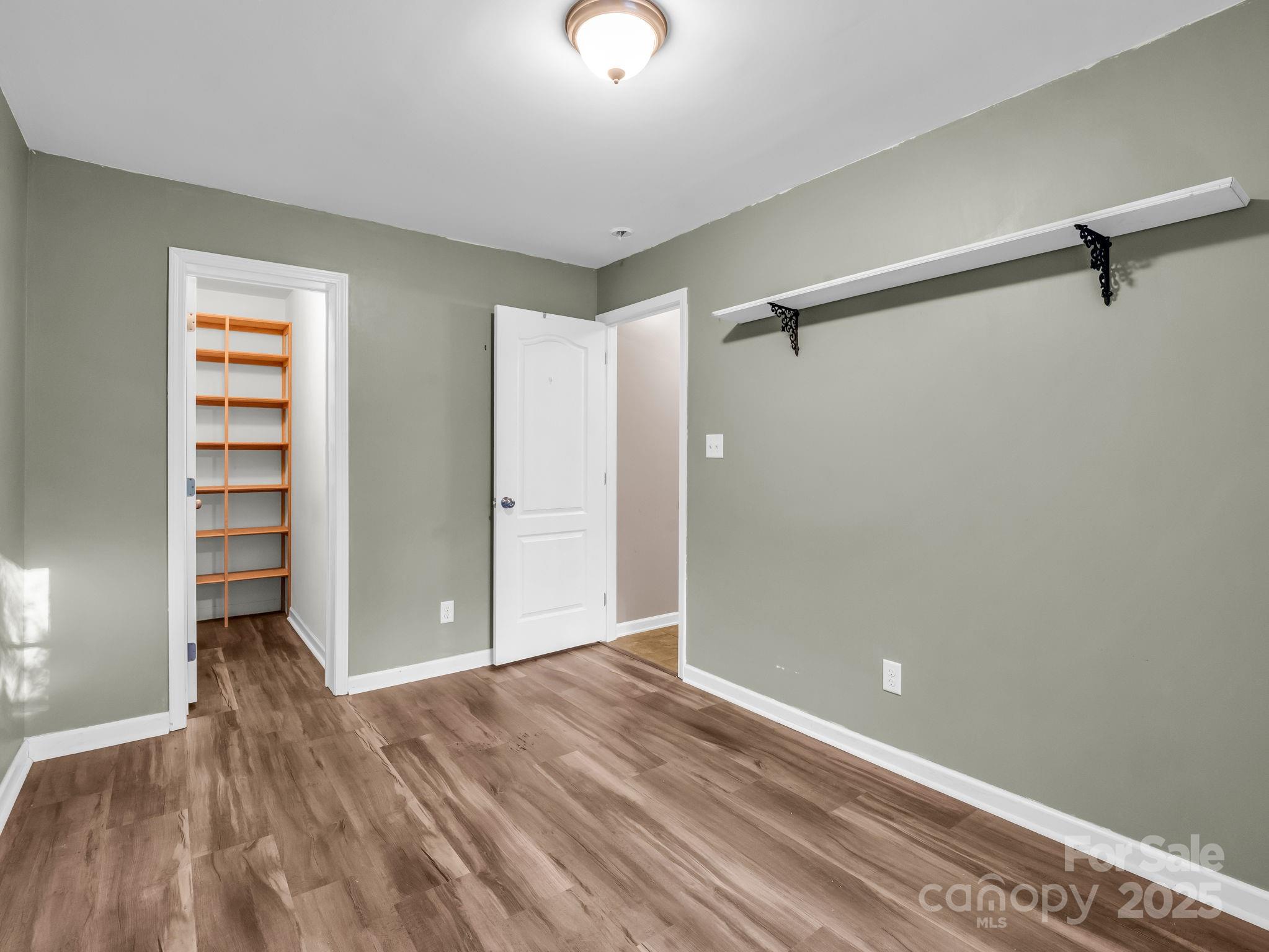 663 Landrum Road — Columbus