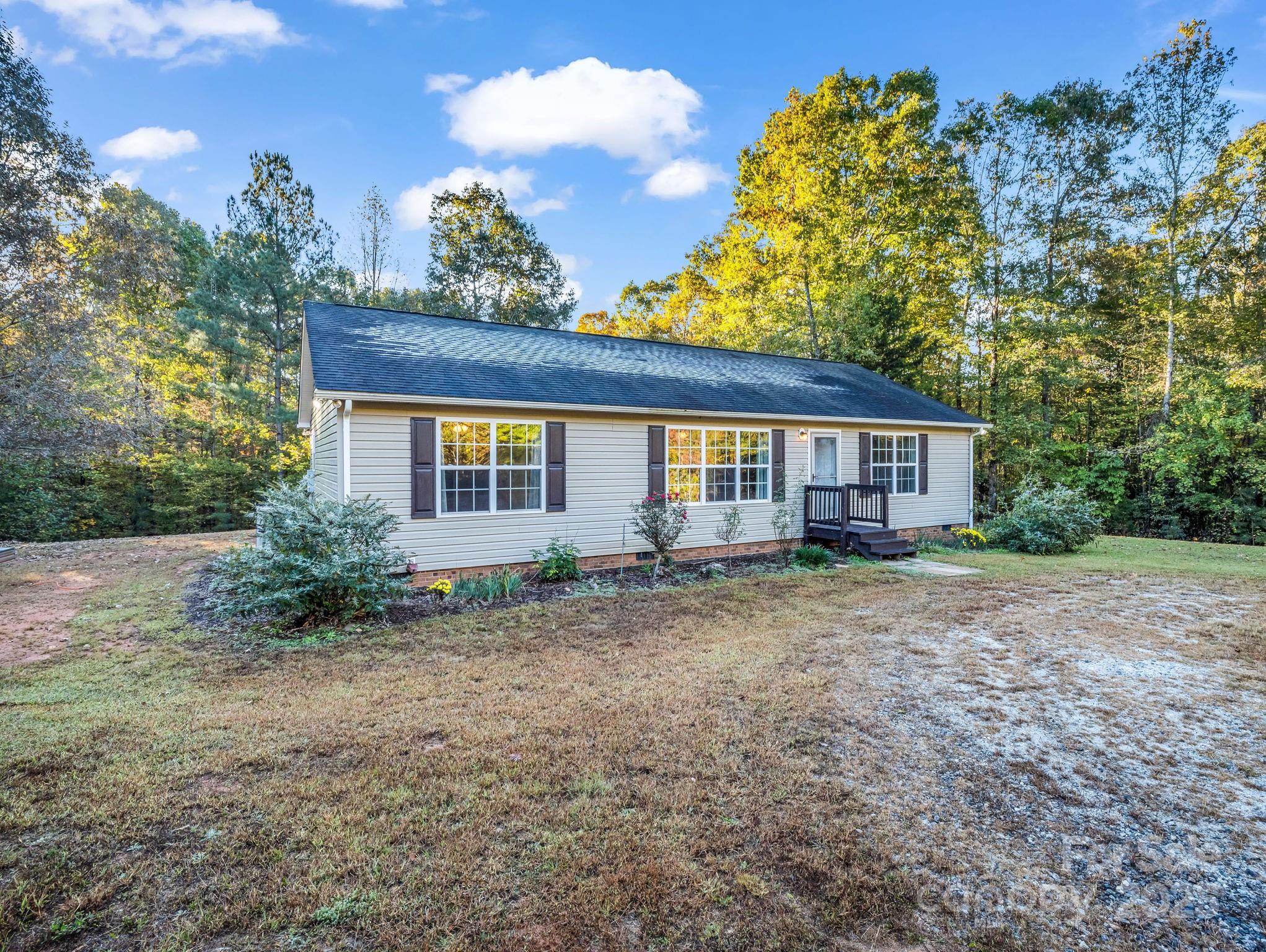 663 Landrum Road — Columbus
