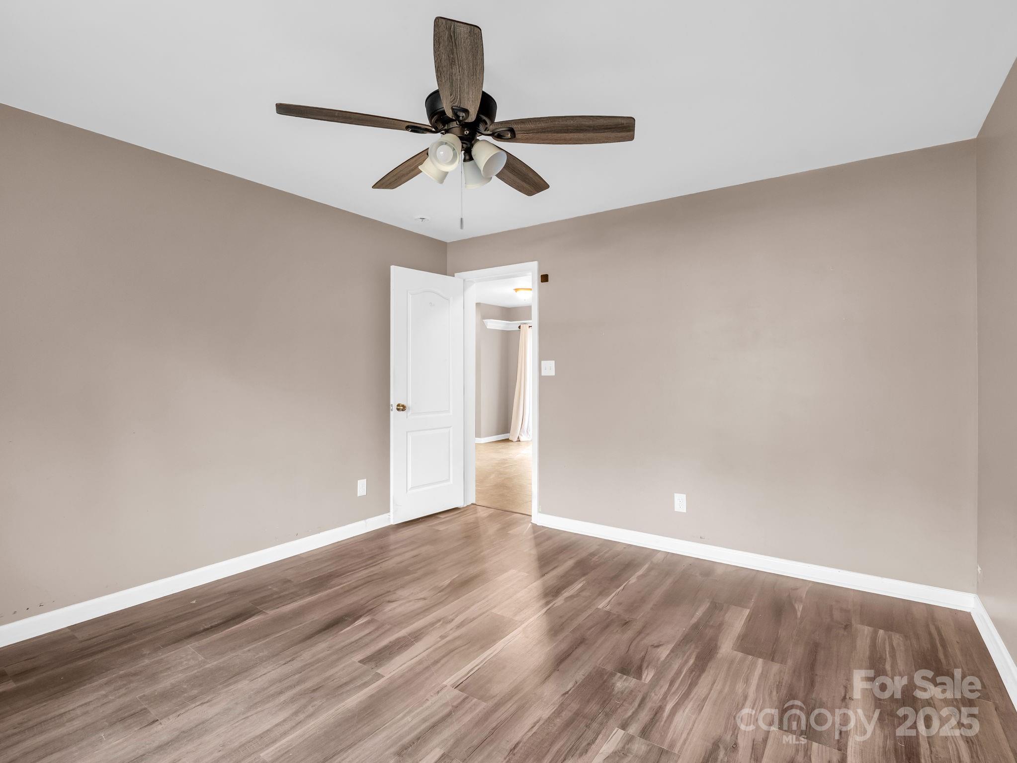 663 Landrum Road — Columbus