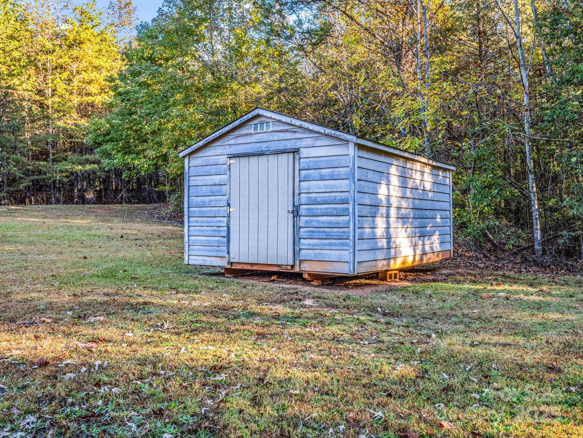663 Landrum Road — Columbus