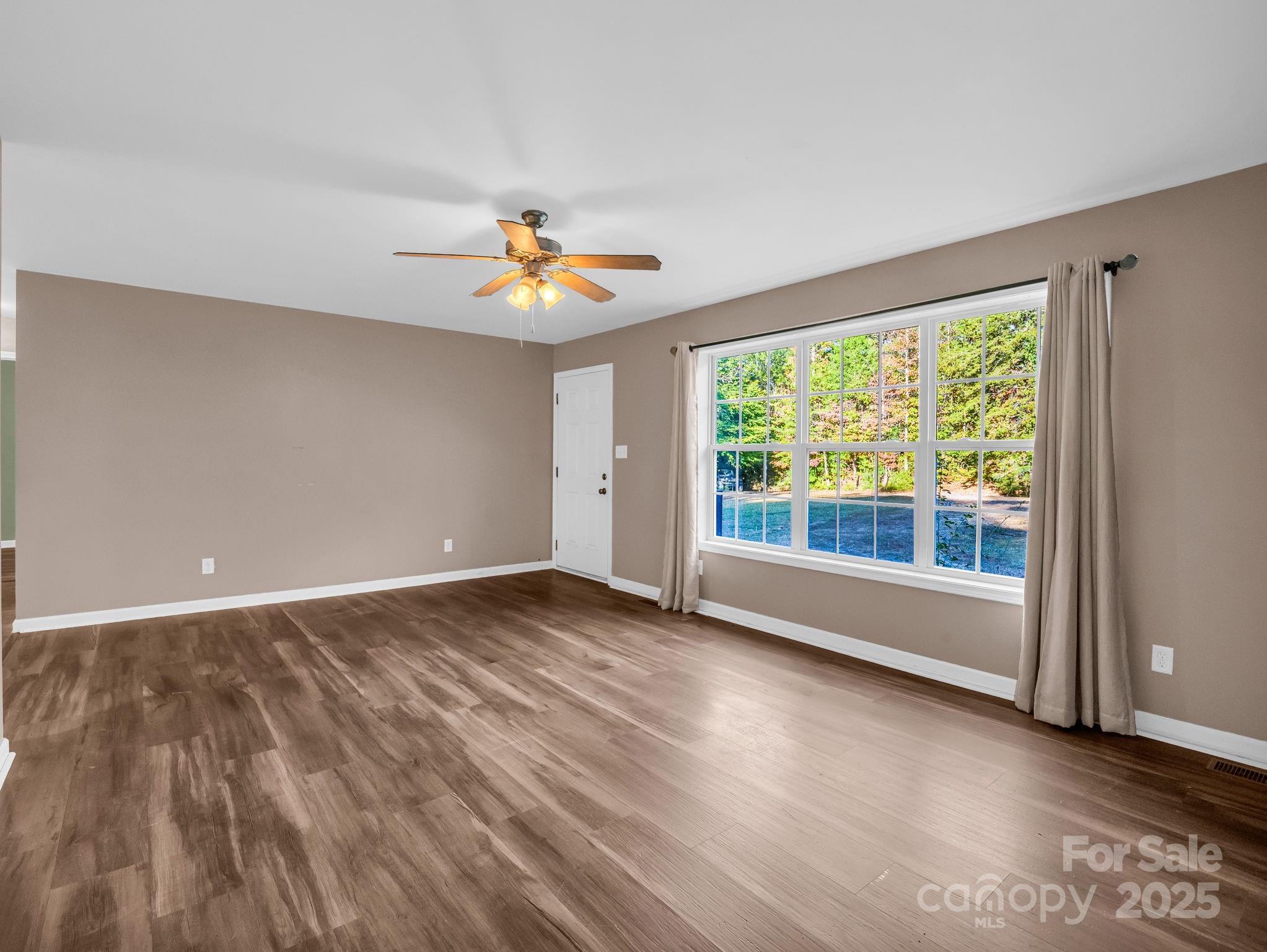 663 Landrum Road — Columbus