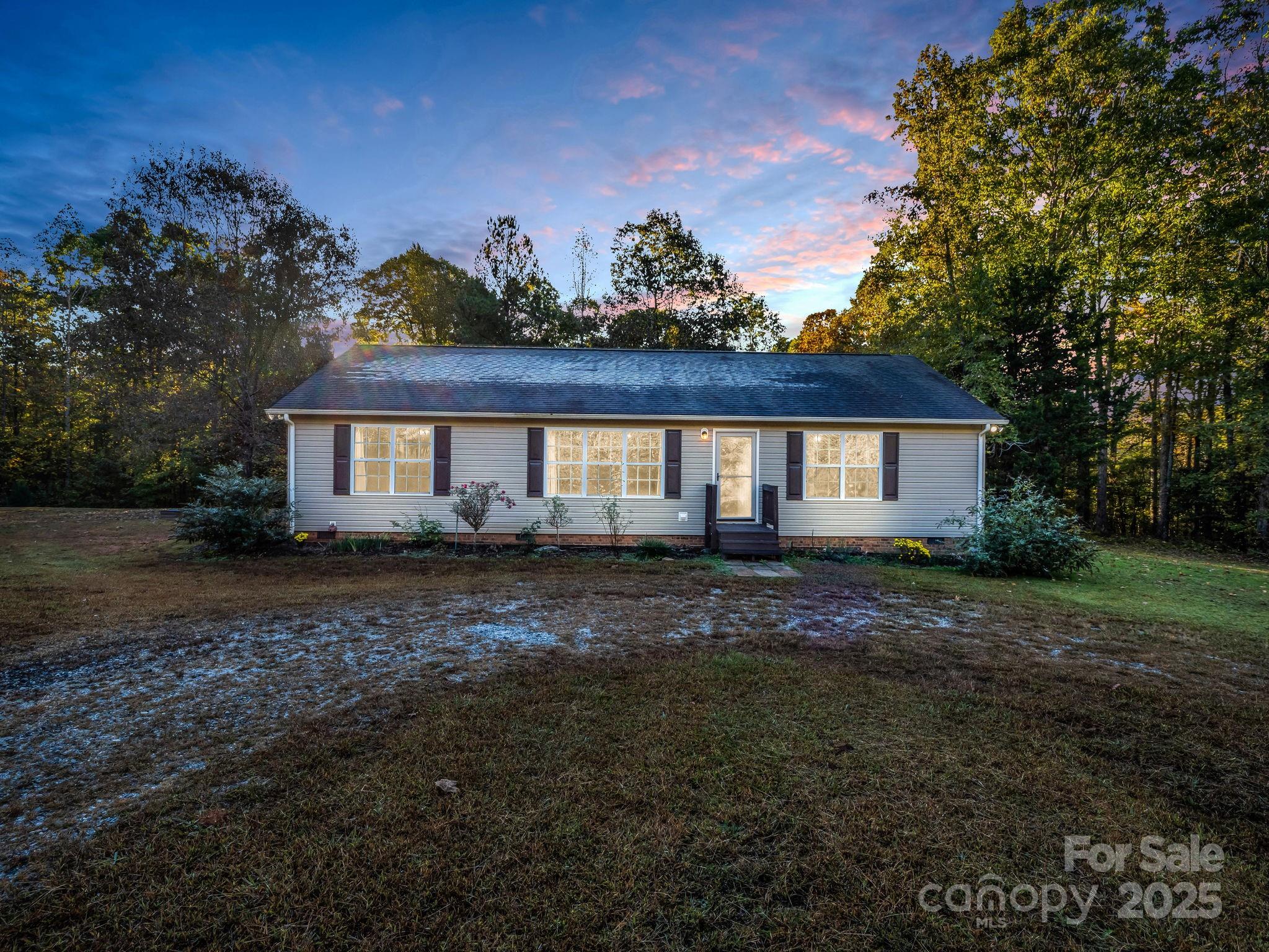 663 Landrum Road — Columbus