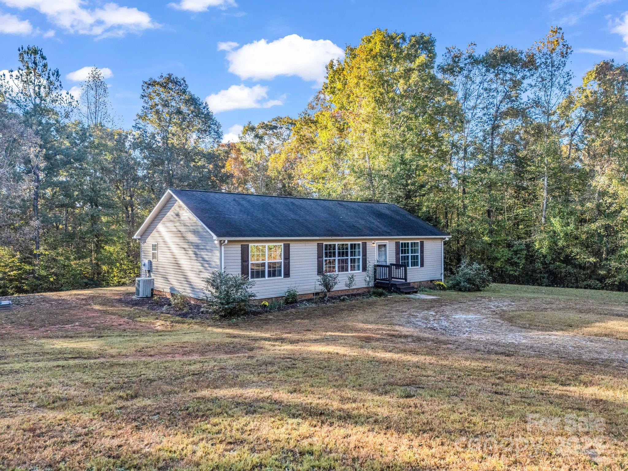 663 Landrum Road — Columbus