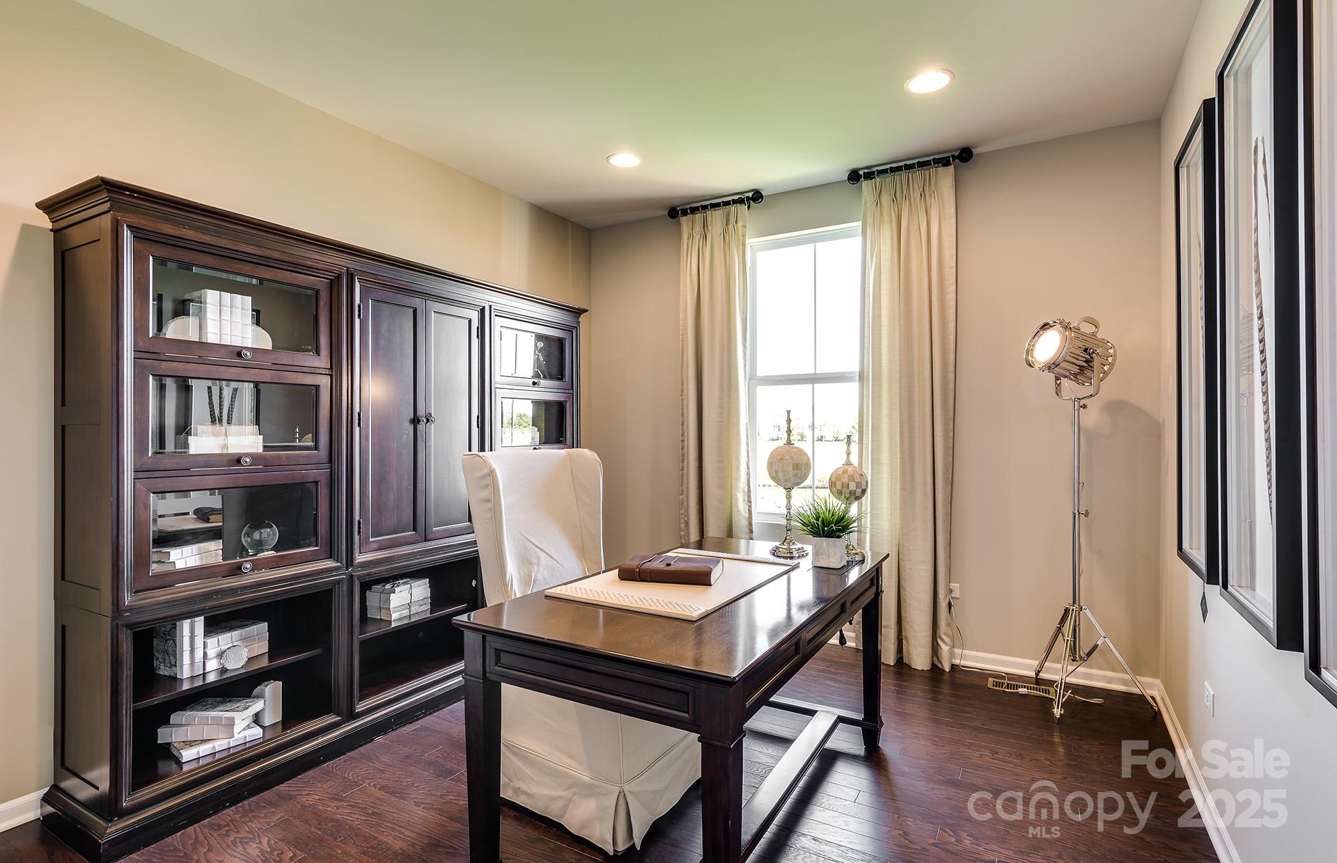 7556 Pedigree Circle — Lancaster