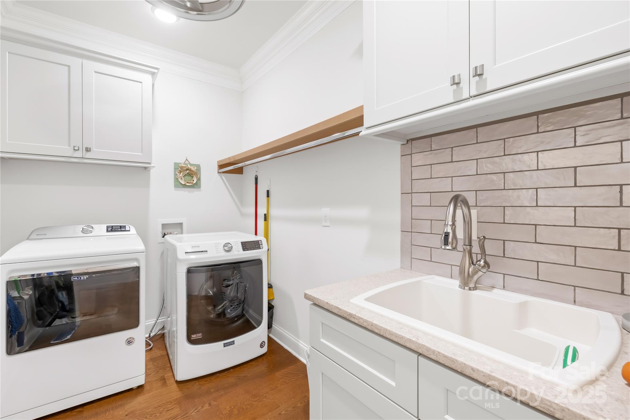 1140 Golden Hill Lane — Denver