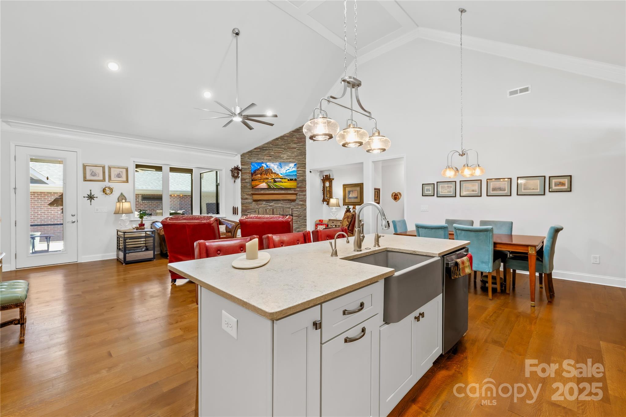 1140 Golden Hill Lane — Denver