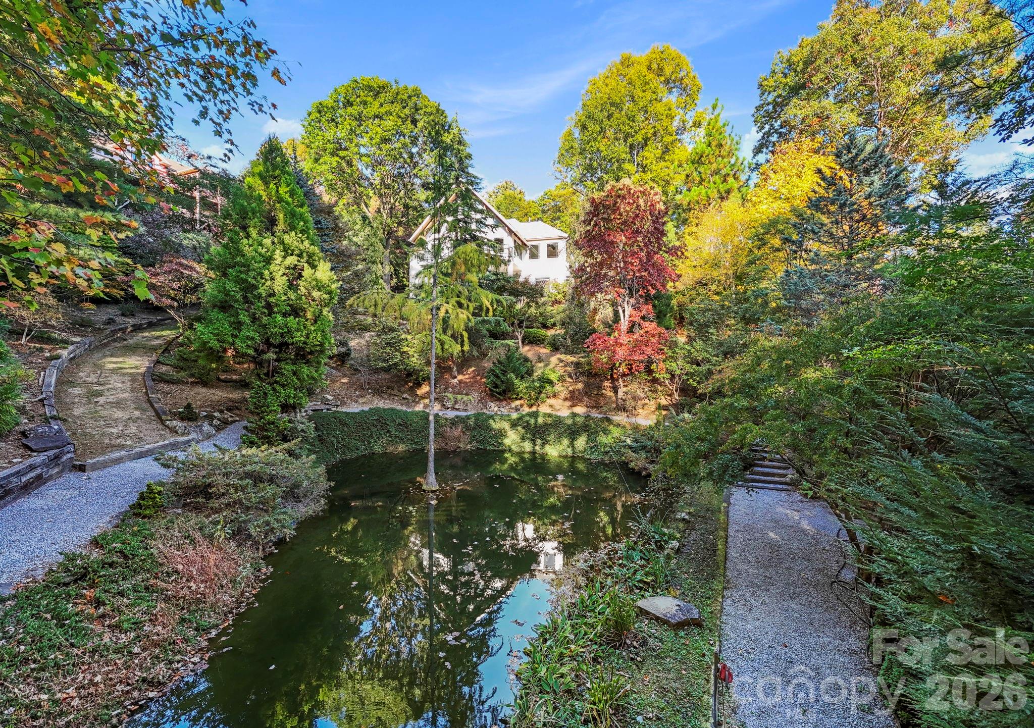 31 Ridge Drive S — Hendersonville