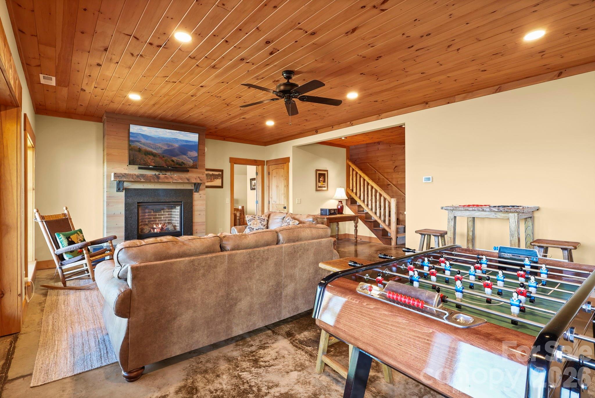 584 Grey Fox Ridge — Banner Elk