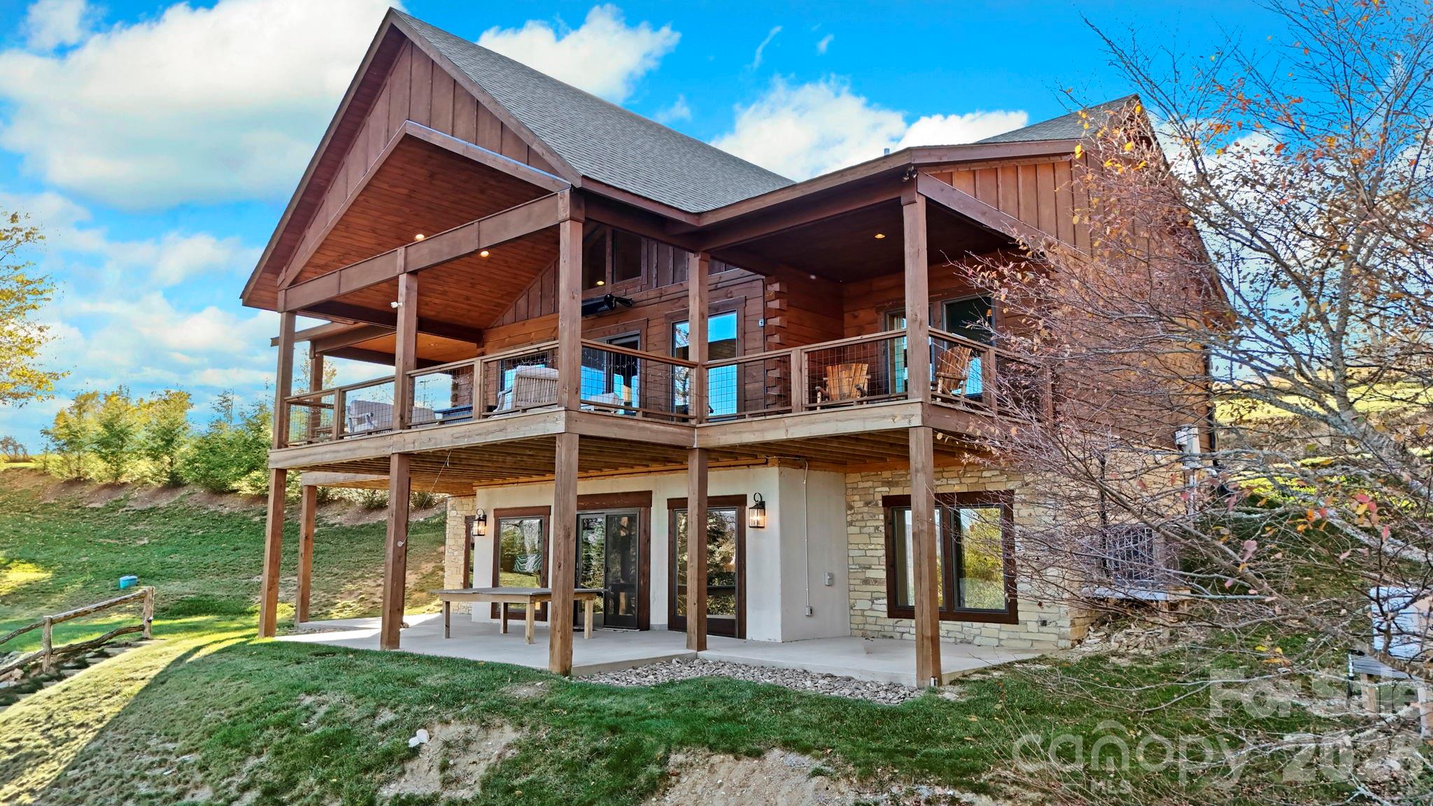 584 Grey Fox Ridge — Banner Elk
