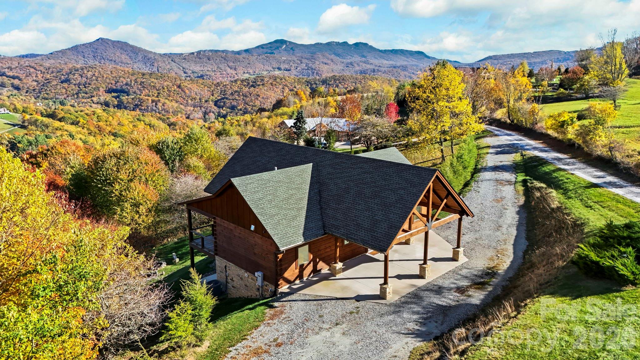 584 Grey Fox Ridge — Banner Elk