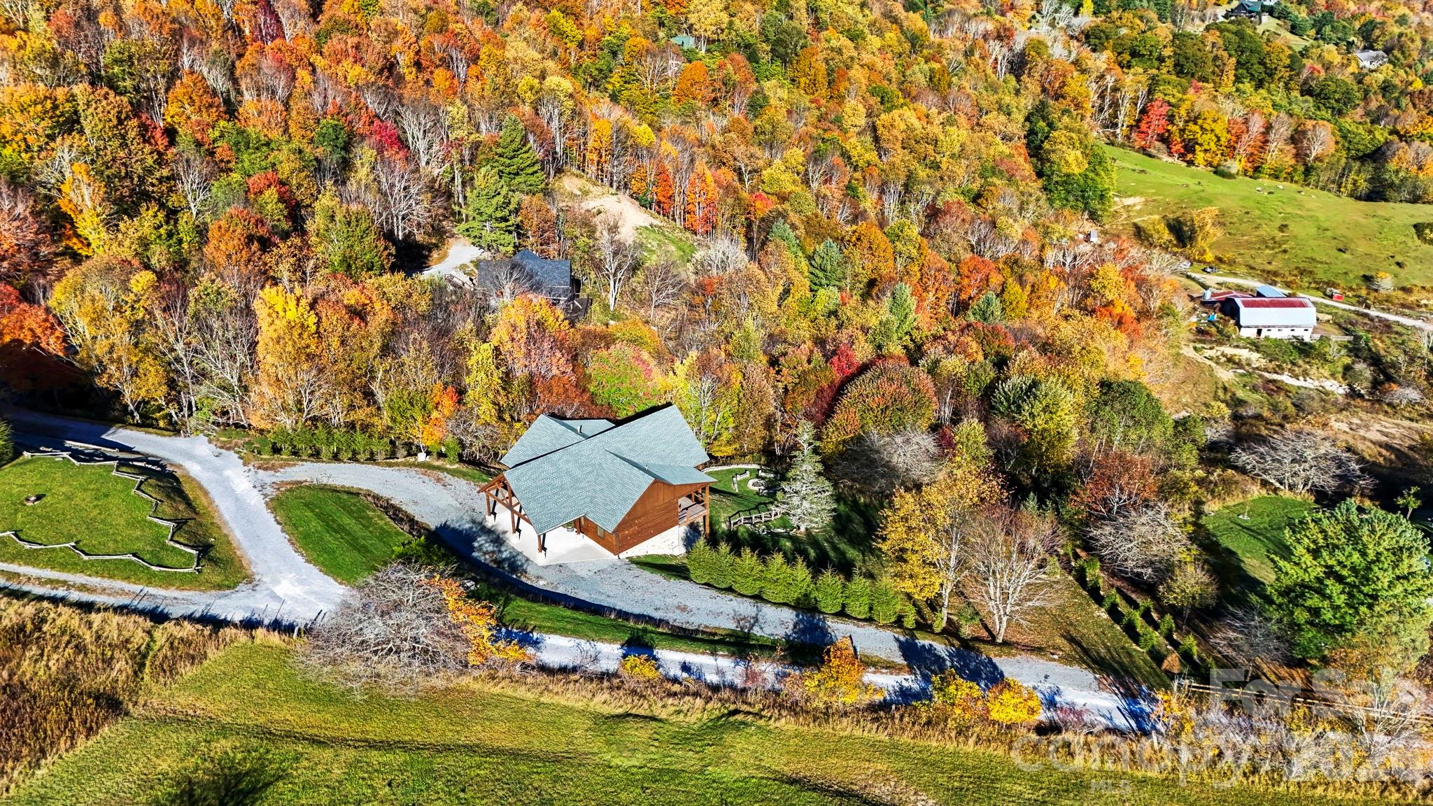 584 Grey Fox Ridge — Banner Elk