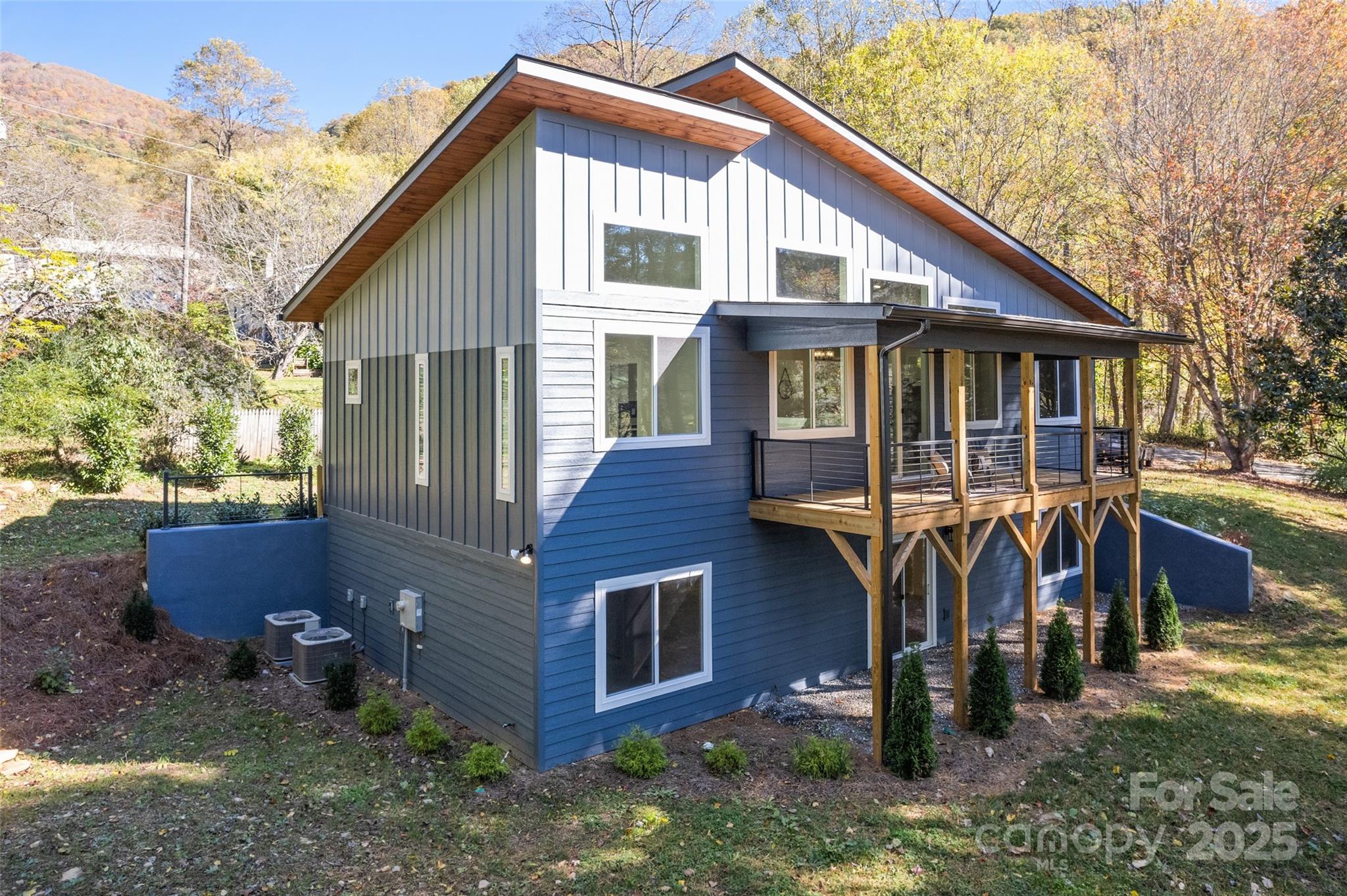1807 Fisher Creek Road — Sylva