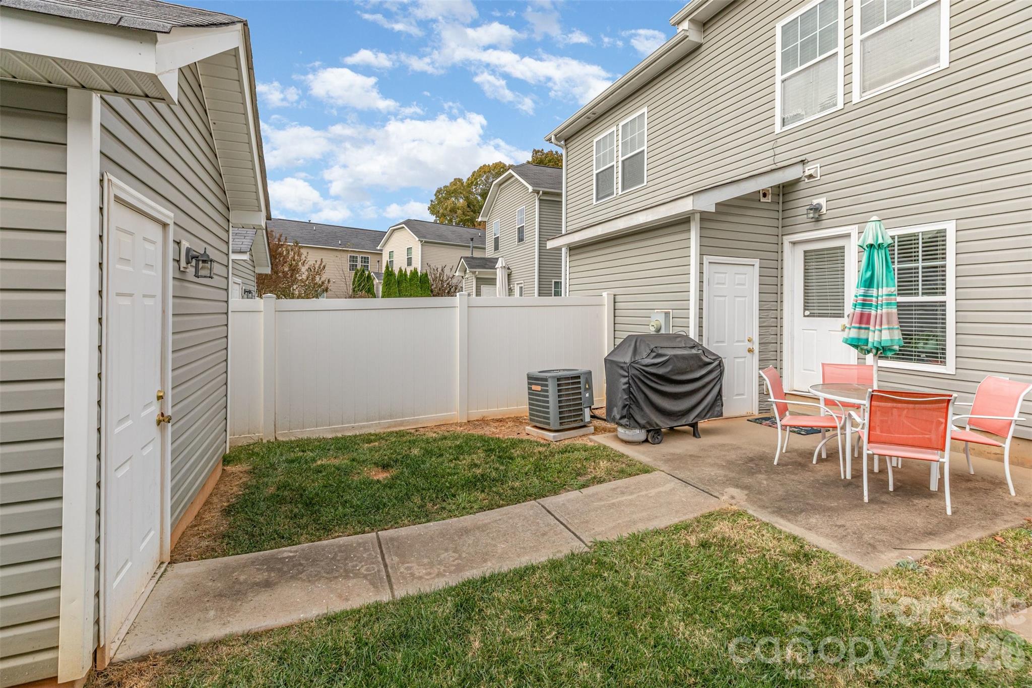 7167 April Mist Trail — Huntersville