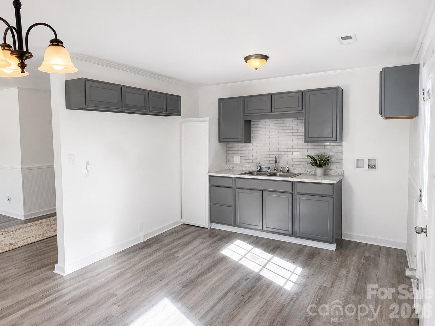 1123 Saratoga Drive — Charlotte