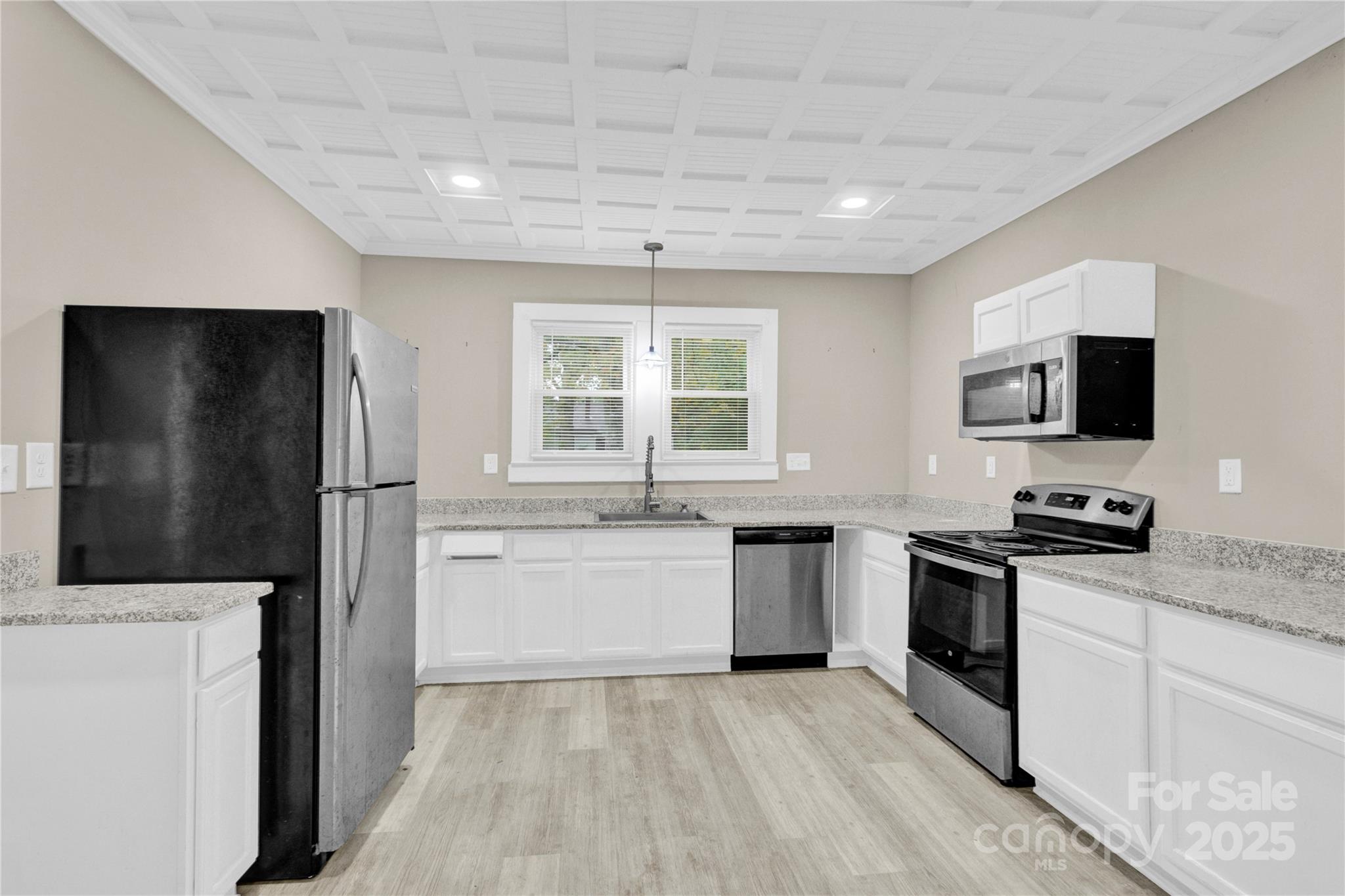 1241 S Lafayette Street — Shelby