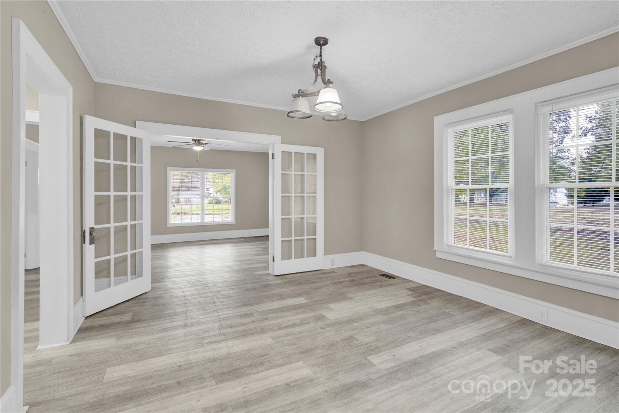 1241 S Lafayette Street — Shelby