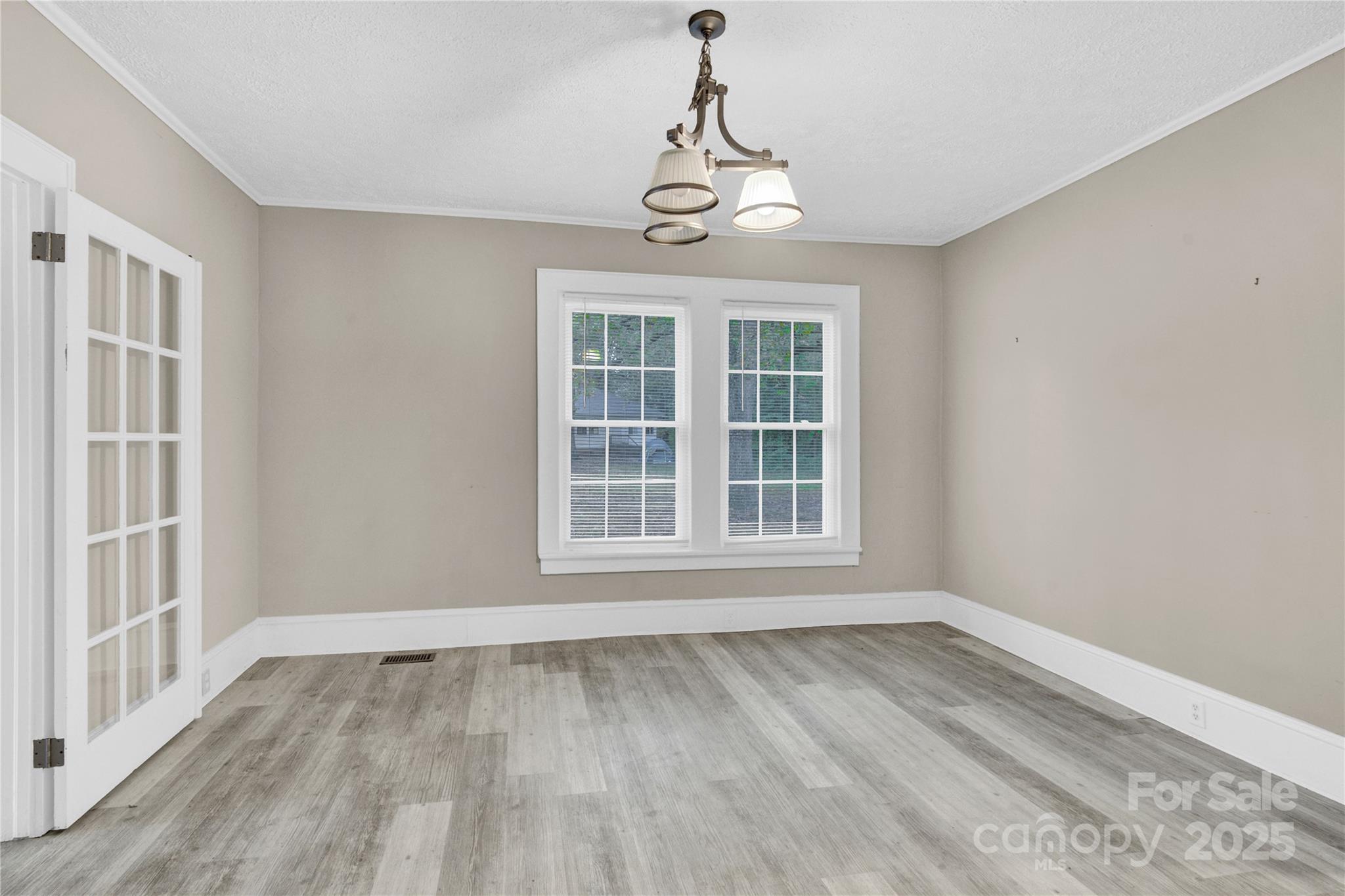 1241 S Lafayette Street — Shelby