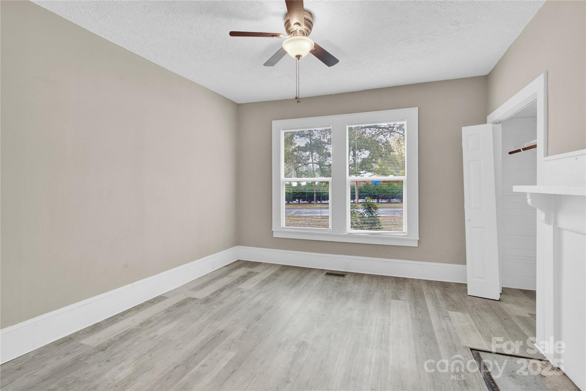1241 S Lafayette Street — Shelby