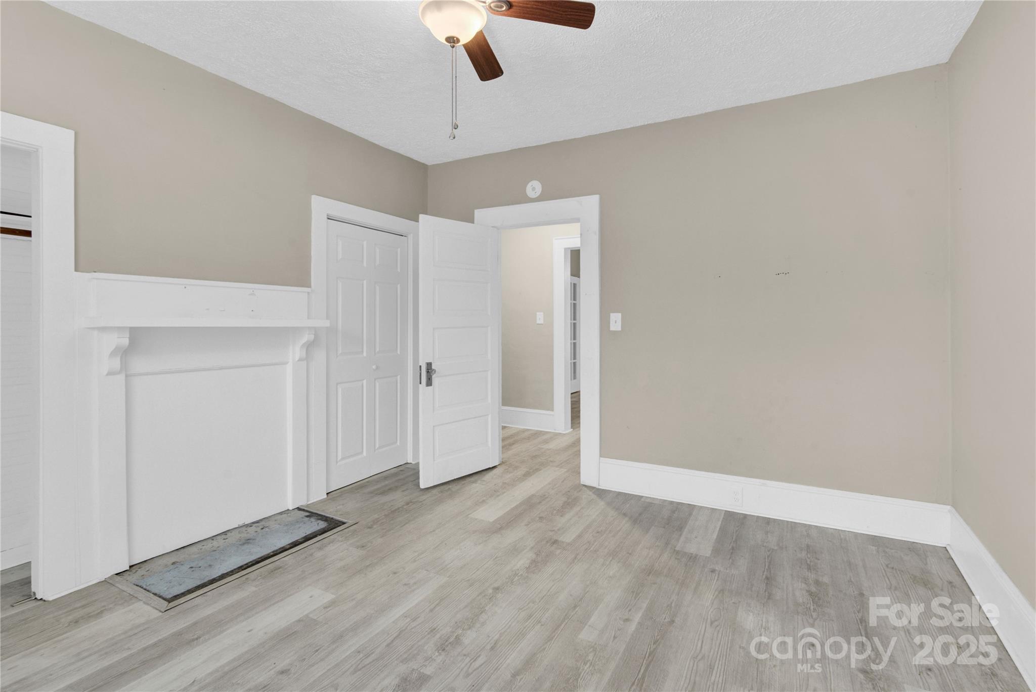 1241 S Lafayette Street — Shelby