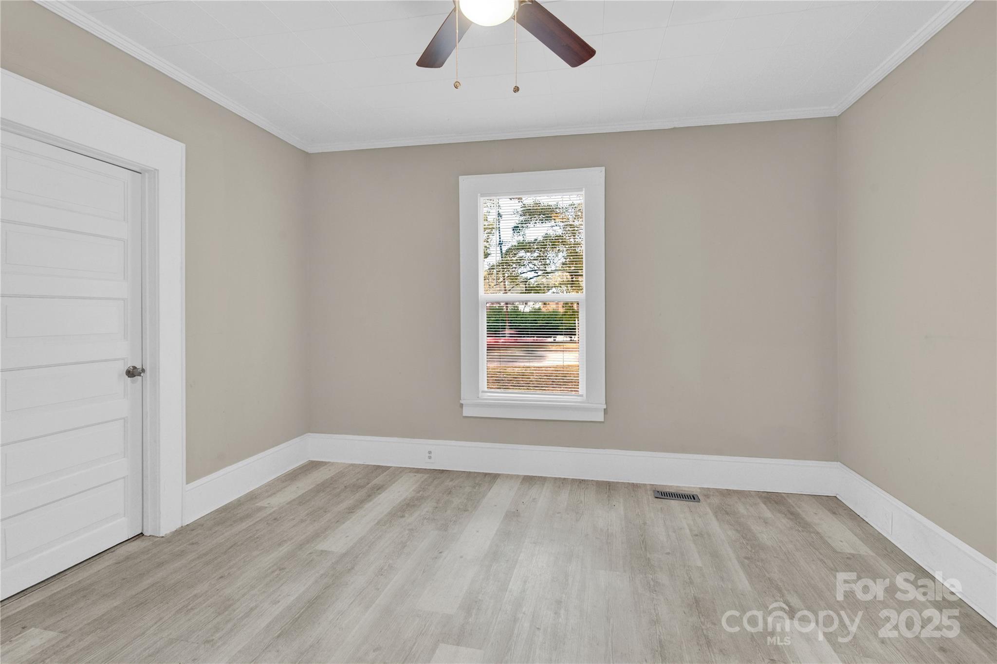 1241 S Lafayette Street — Shelby