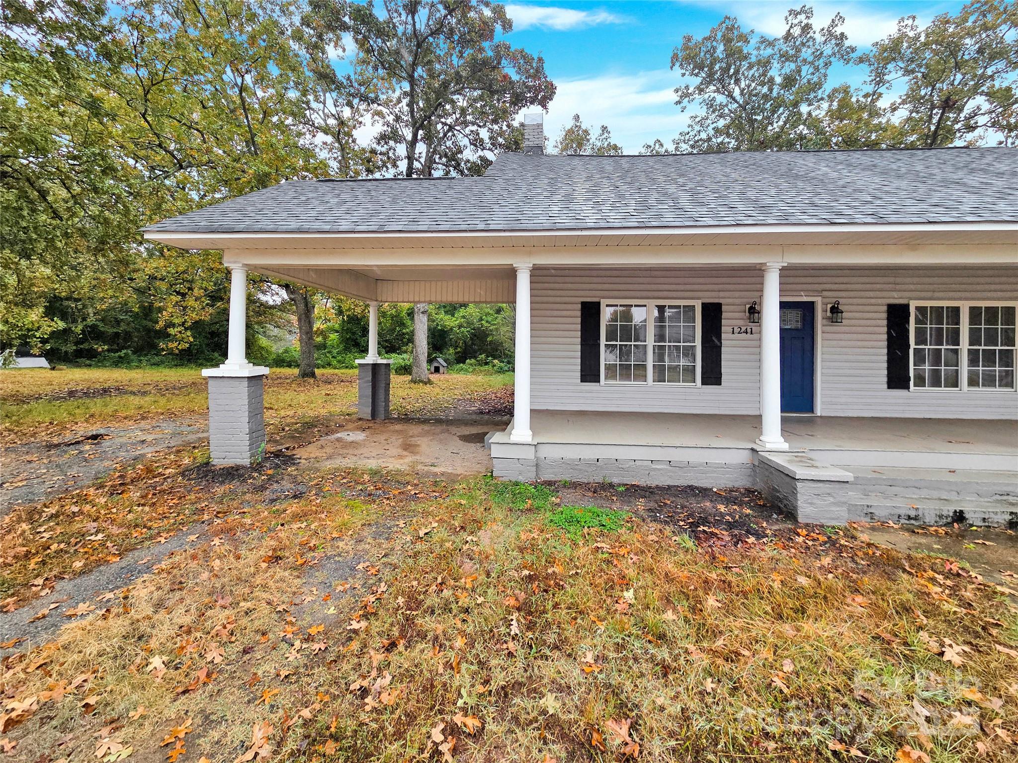 1241 S Lafayette Street — Shelby