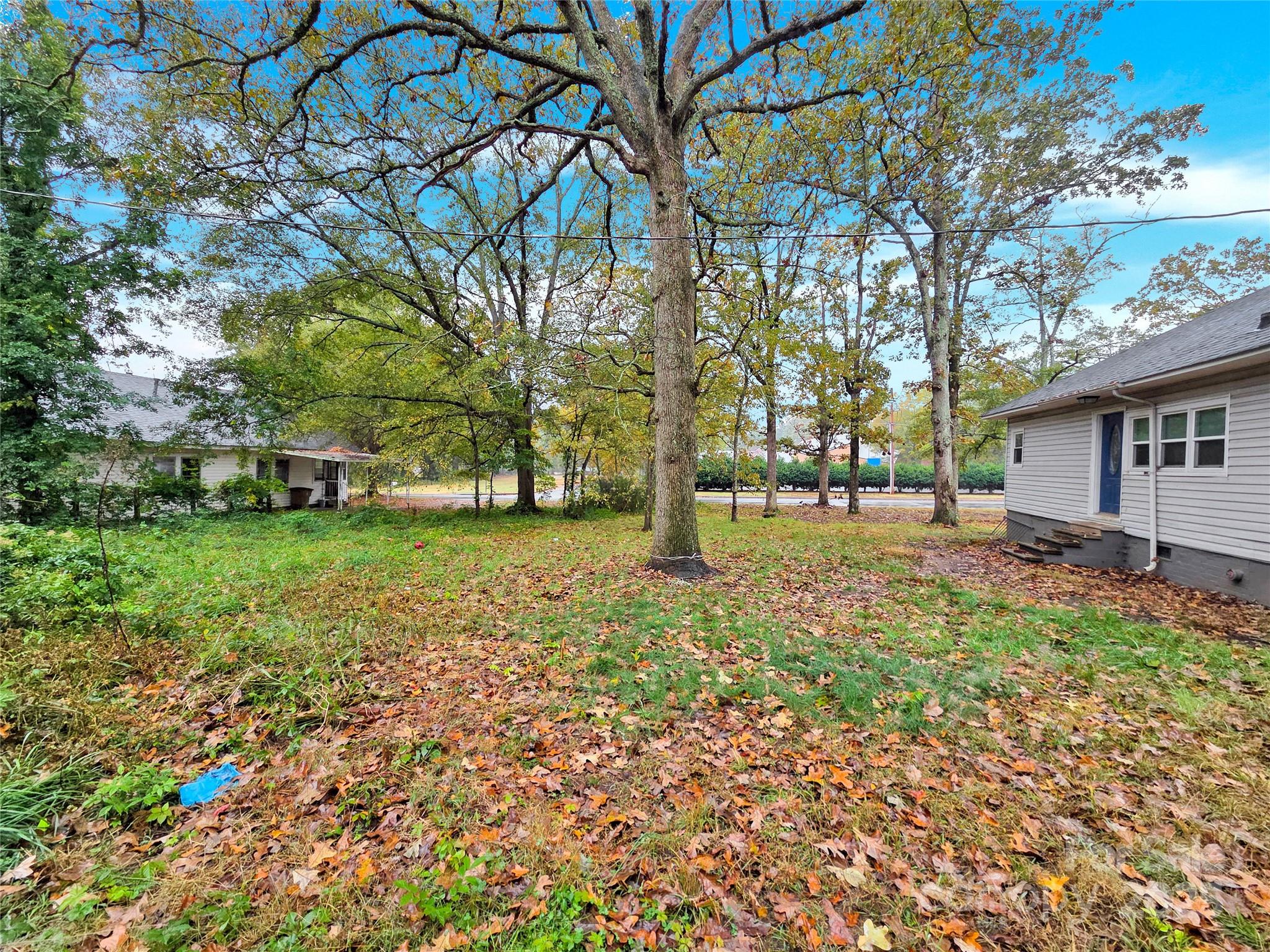 1241 S Lafayette Street — Shelby